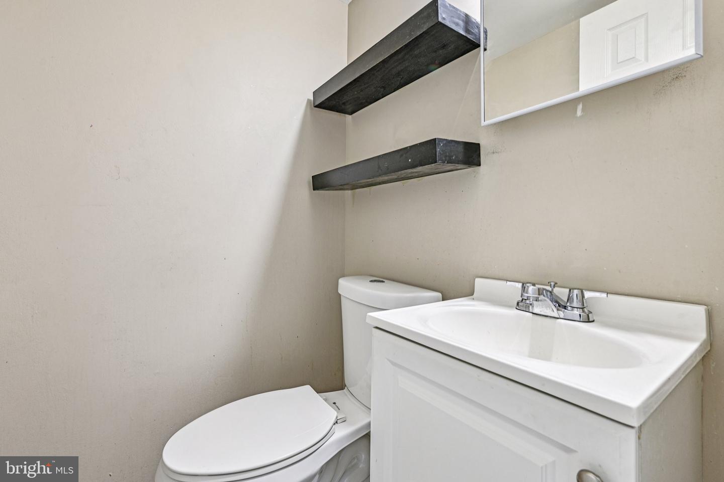 2905 WREN CT, WOODBRIDGE, Virginia 22191, 3 Bedrooms Bedrooms, 11 Rooms Rooms,2 BathroomsBathrooms,Residential,For sale,2905 WREN CT,VAPW2103416 MLS # VAPW2103416