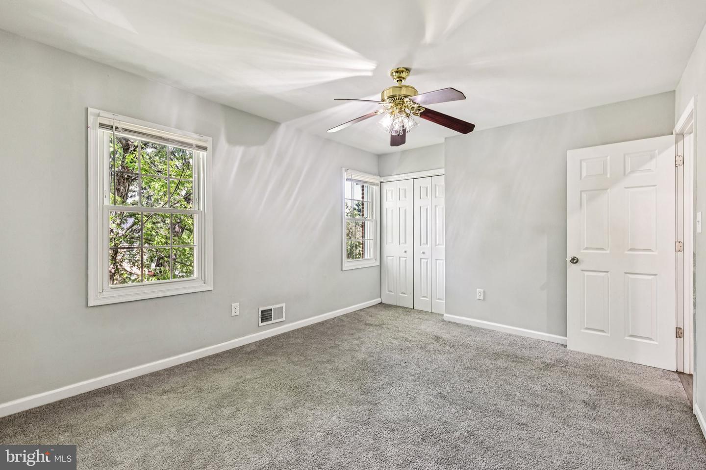 2905 WREN CT, WOODBRIDGE, Virginia 22191, 3 Bedrooms Bedrooms, 11 Rooms Rooms,2 BathroomsBathrooms,Residential,For sale,2905 WREN CT,VAPW2103416 MLS # VAPW2103416