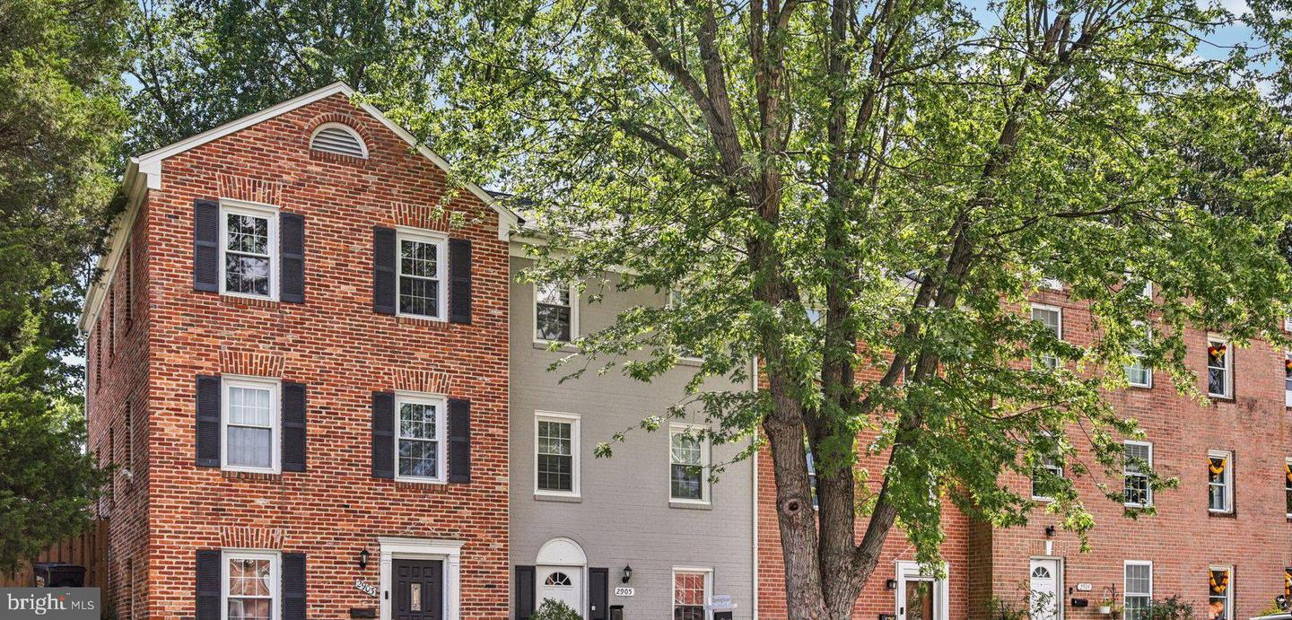 2905 WREN CT, WOODBRIDGE, Virginia 22191, 3 Bedrooms Bedrooms, 11 Rooms Rooms,2 BathroomsBathrooms,Residential,For sale,2905 WREN CT,VAPW2103416 MLS # VAPW2103416