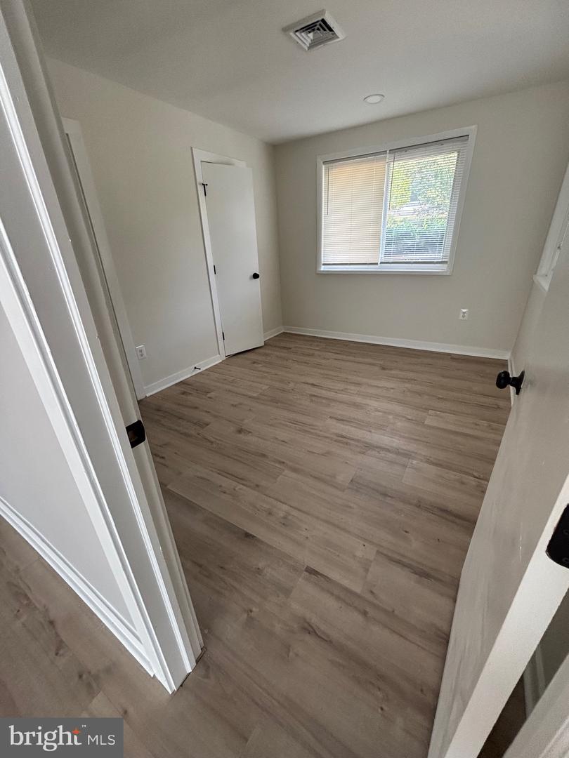 8317 LITTLE RIVER TPKE, ANNANDALE, Virginia 22003, 4 Bedrooms Bedrooms, ,3 BathroomsBathrooms,Residential,For sale,8317 LITTLE RIVER TPKE,VAFX2273192 MLS # VAFX2273192