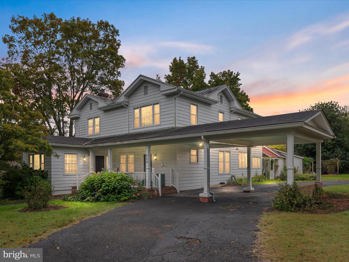 517 W LOCUST ST, WOODSTOCK, Virginia 22664, 6 Bedrooms Bedrooms, ,3 BathroomsBathrooms,Residential,For sale,517 W LOCUST ST,VASH2012792 MLS # VASH2012792