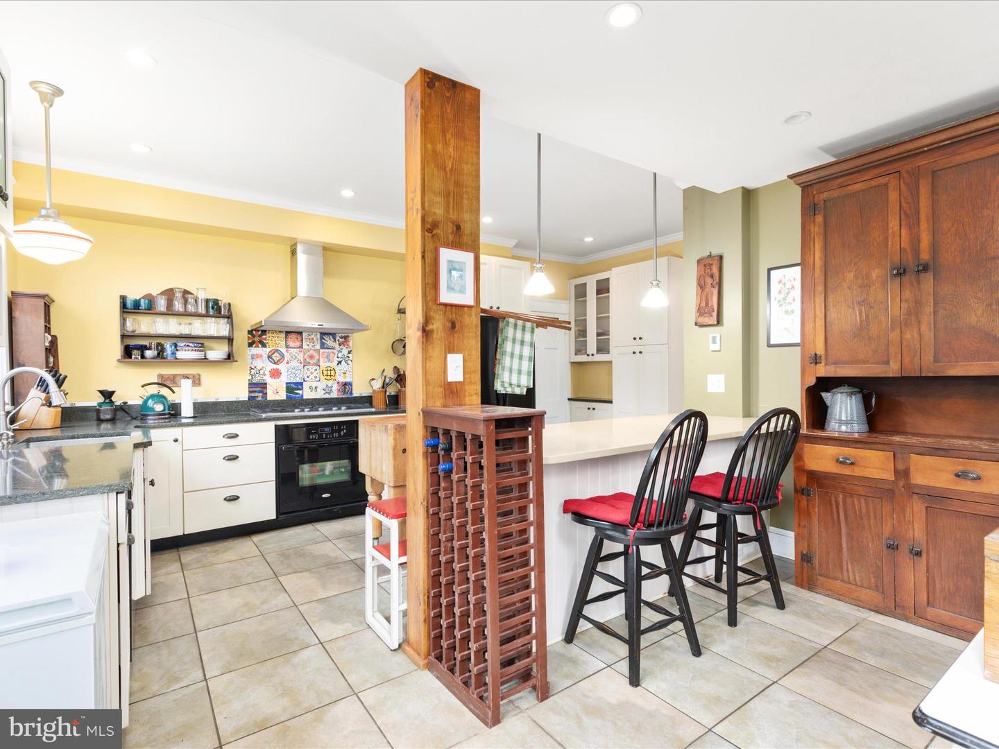 517 W LOCUST ST, WOODSTOCK, Virginia 22664, 6 Bedrooms Bedrooms, ,3 BathroomsBathrooms,Residential,For sale,517 W LOCUST ST,VASH2012792 MLS # VASH2012792