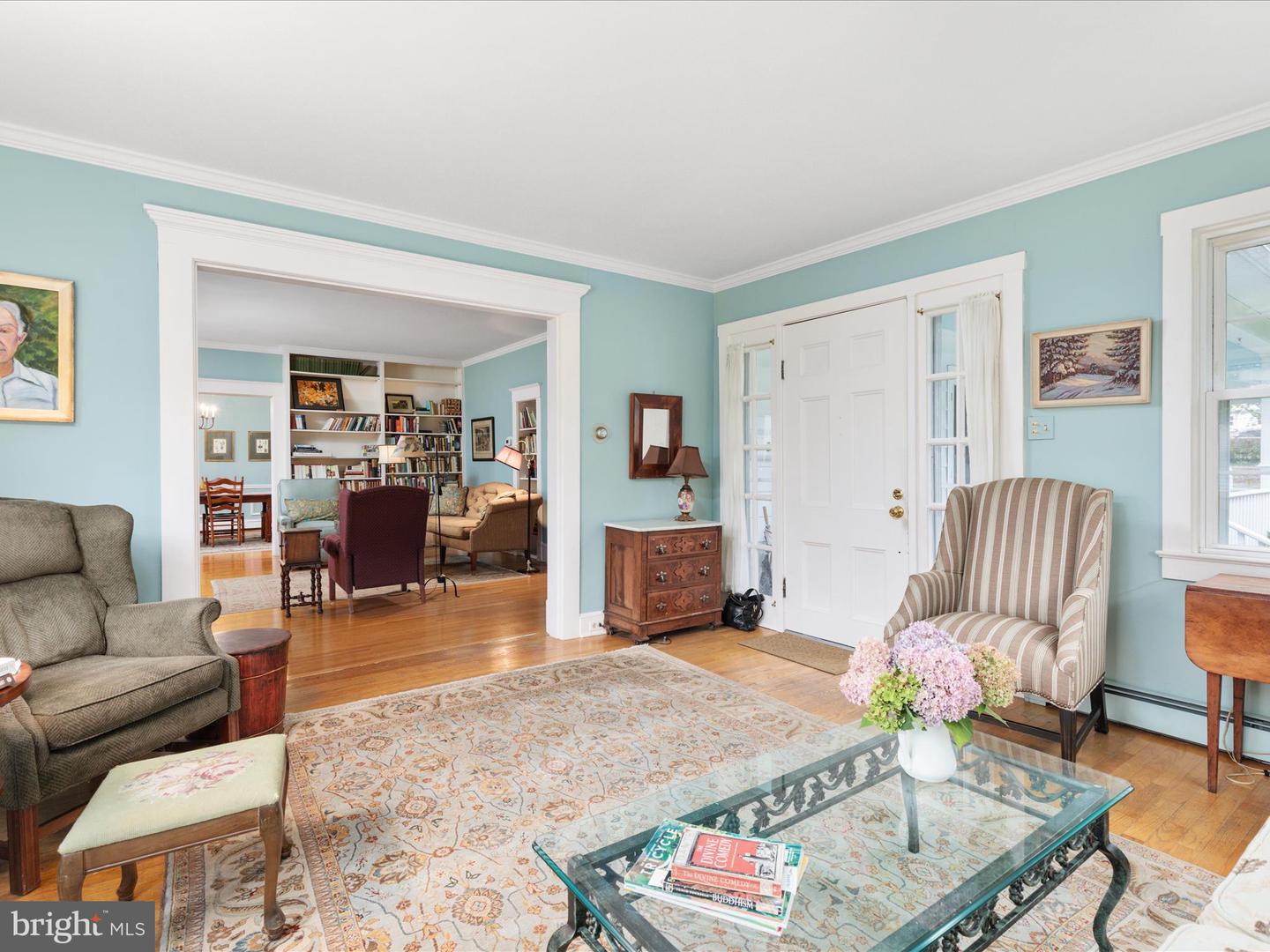 517 W LOCUST ST, WOODSTOCK, Virginia 22664, 6 Bedrooms Bedrooms, ,3 BathroomsBathrooms,Residential,For sale,517 W LOCUST ST,VASH2012792 MLS # VASH2012792