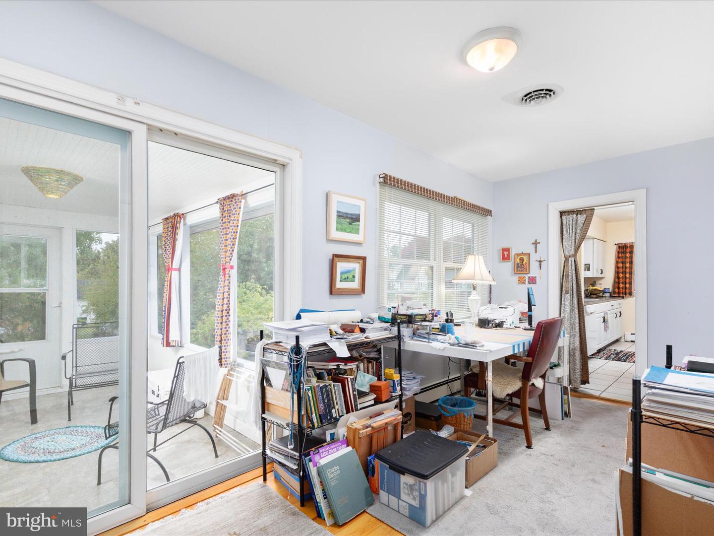 517 W LOCUST ST, WOODSTOCK, Virginia 22664, 6 Bedrooms Bedrooms, ,3 BathroomsBathrooms,Residential,For sale,517 W LOCUST ST,VASH2012792 MLS # VASH2012792