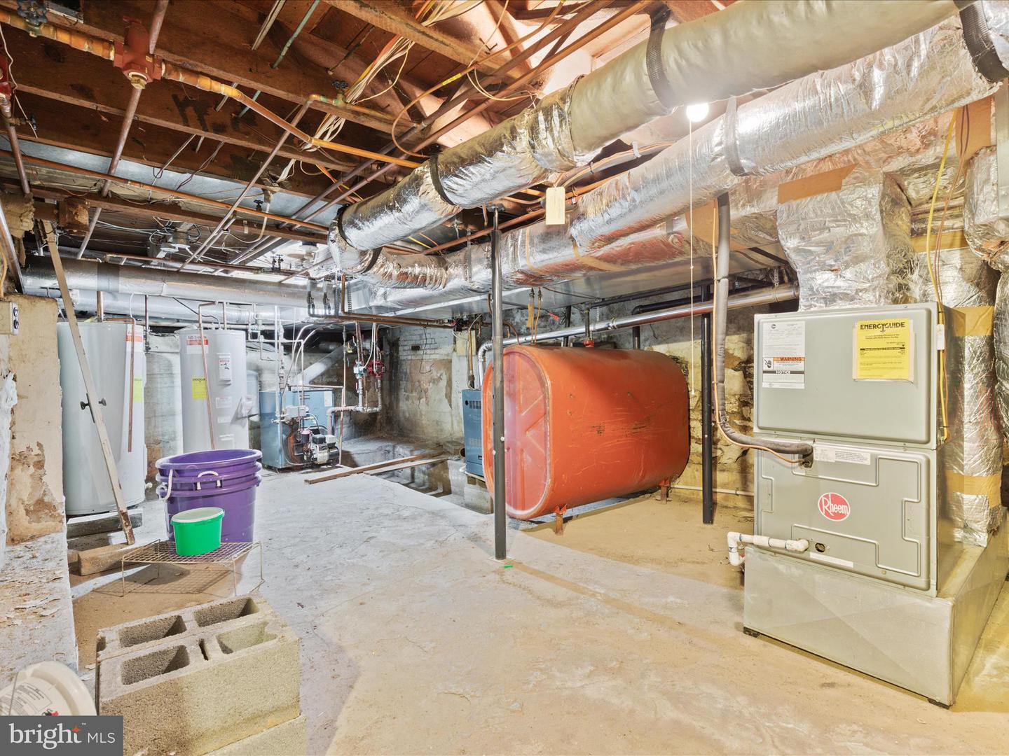 517 W LOCUST ST, WOODSTOCK, Virginia 22664, 6 Bedrooms Bedrooms, ,3 BathroomsBathrooms,Residential,For sale,517 W LOCUST ST,VASH2012792 MLS # VASH2012792