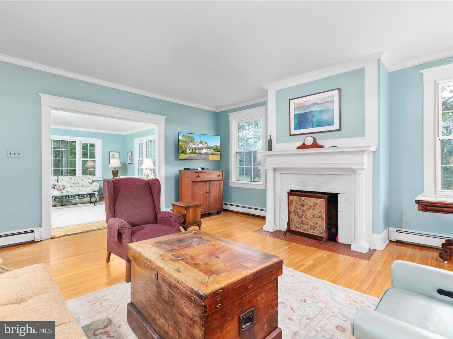 517 W LOCUST ST, WOODSTOCK, Virginia 22664, 6 Bedrooms Bedrooms, ,3 BathroomsBathrooms,Residential,For sale,517 W LOCUST ST,VASH2012792 MLS # VASH2012792