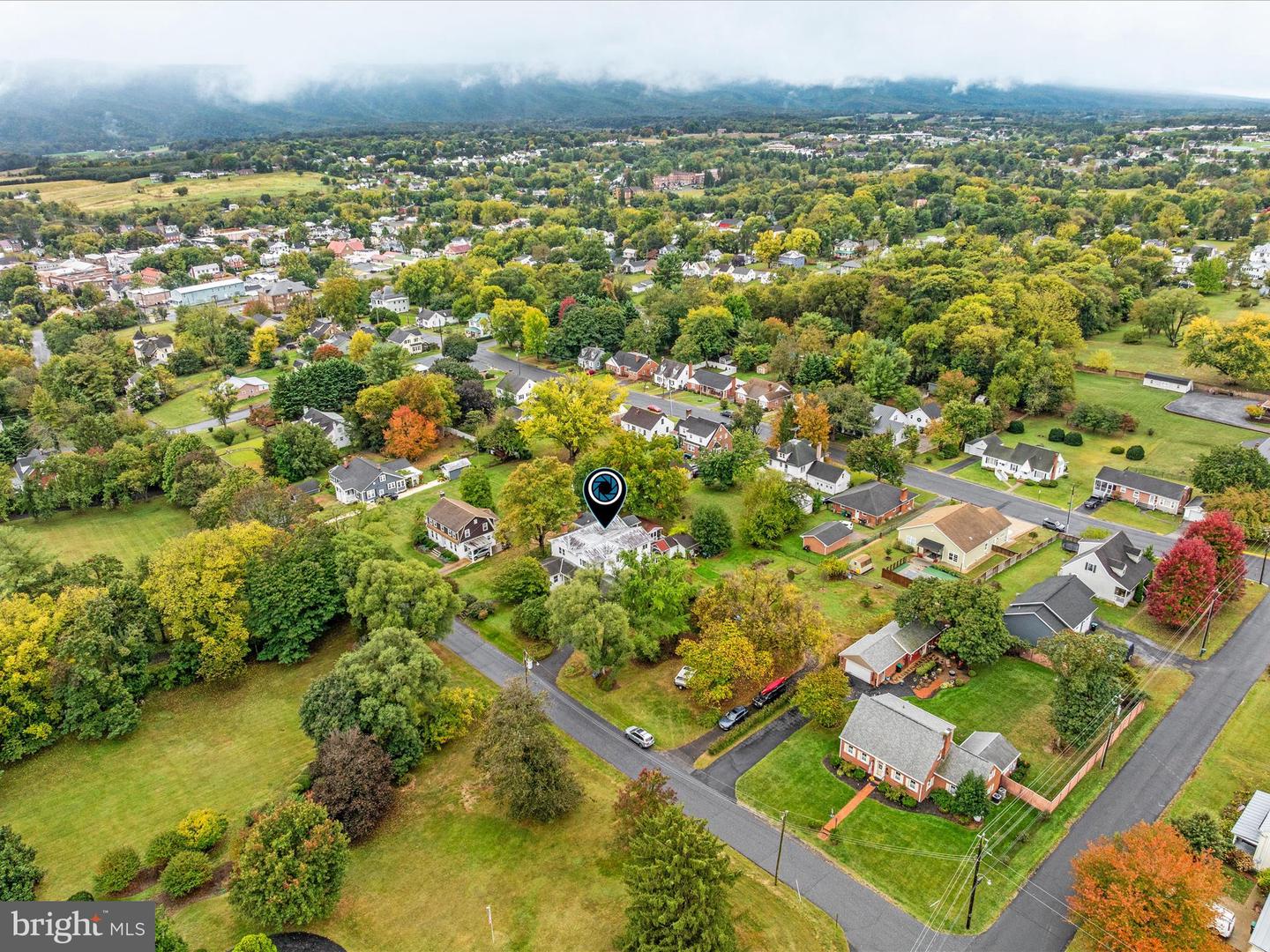 517 W LOCUST ST, WOODSTOCK, Virginia 22664, 6 Bedrooms Bedrooms, ,3 BathroomsBathrooms,Residential,For sale,517 W LOCUST ST,VASH2012792 MLS # VASH2012792