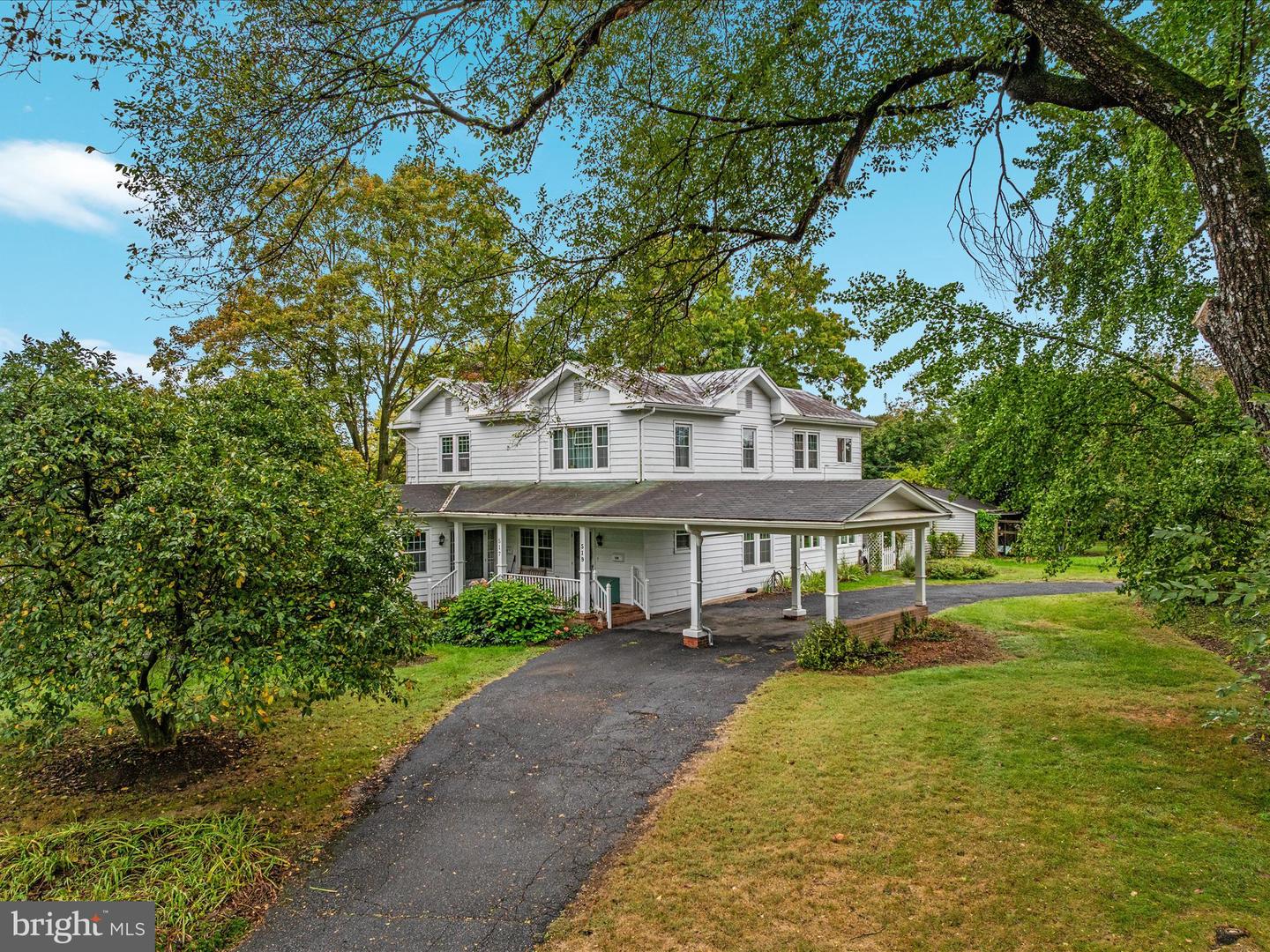 517 W LOCUST ST, WOODSTOCK, Virginia 22664, 6 Bedrooms Bedrooms, ,3 BathroomsBathrooms,Residential,For sale,517 W LOCUST ST,VASH2012792 MLS # VASH2012792