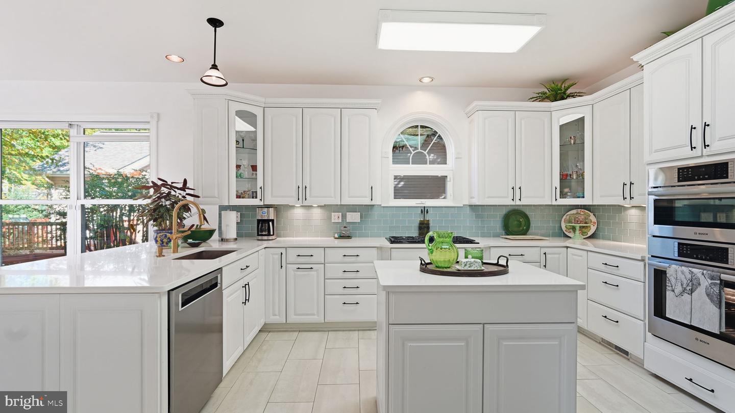 143 EDGEMONT CIR, LOCUST GROVE, Virginia 22508, 6 Bedrooms Bedrooms, ,4 BathroomsBathrooms,Residential,For sale,143 EDGEMONT CIR,VAOR2012624 MLS # VAOR2012624