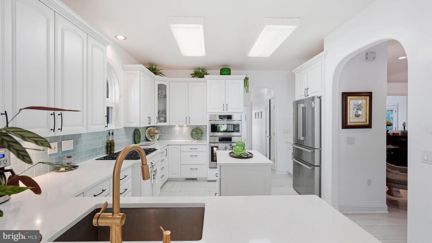 143 EDGEMONT CIR, LOCUST GROVE, Virginia 22508, 6 Bedrooms Bedrooms, ,4 BathroomsBathrooms,Residential,For sale,143 EDGEMONT CIR,VAOR2012624 MLS # VAOR2012624