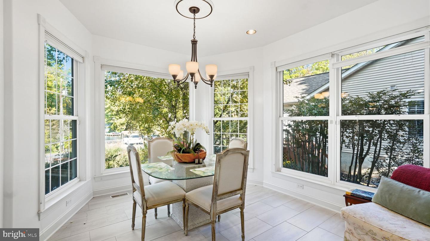 143 EDGEMONT CIR, LOCUST GROVE, Virginia 22508, 6 Bedrooms Bedrooms, ,4 BathroomsBathrooms,Residential,For sale,143 EDGEMONT CIR,VAOR2012624 MLS # VAOR2012624