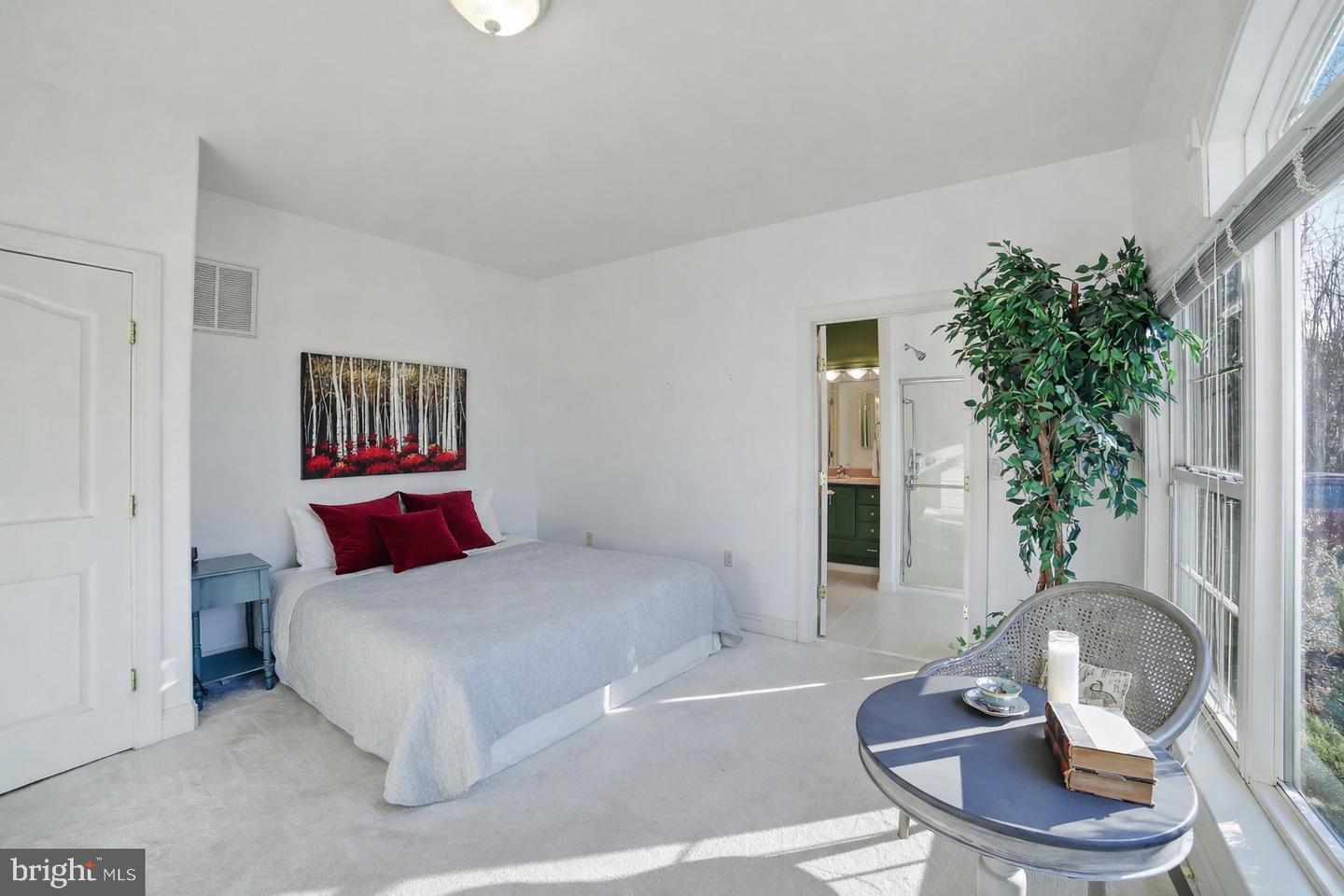 143 EDGEMONT CIR, LOCUST GROVE, Virginia 22508, 6 Bedrooms Bedrooms, ,4 BathroomsBathrooms,Residential,For sale,143 EDGEMONT CIR,VAOR2012624 MLS # VAOR2012624