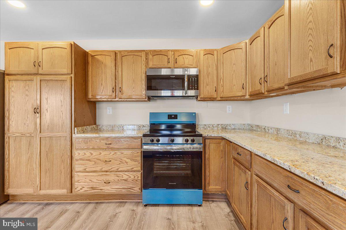 3903 SWANSON CT, FREDERICKSBURG, Virginia 22408, 4 Bedrooms Bedrooms, ,2 BathroomsBathrooms,Residential,For sale,3903 SWANSON CT,VASP2037136 MLS # VASP2037136