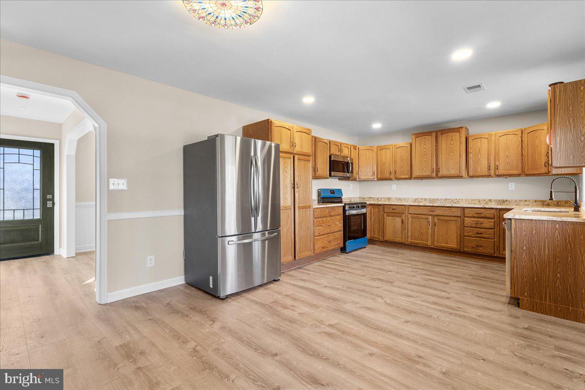 3903 SWANSON CT, FREDERICKSBURG, Virginia 22408, 4 Bedrooms Bedrooms, ,2 BathroomsBathrooms,Residential,For sale,3903 SWANSON CT,VASP2037136 MLS # VASP2037136