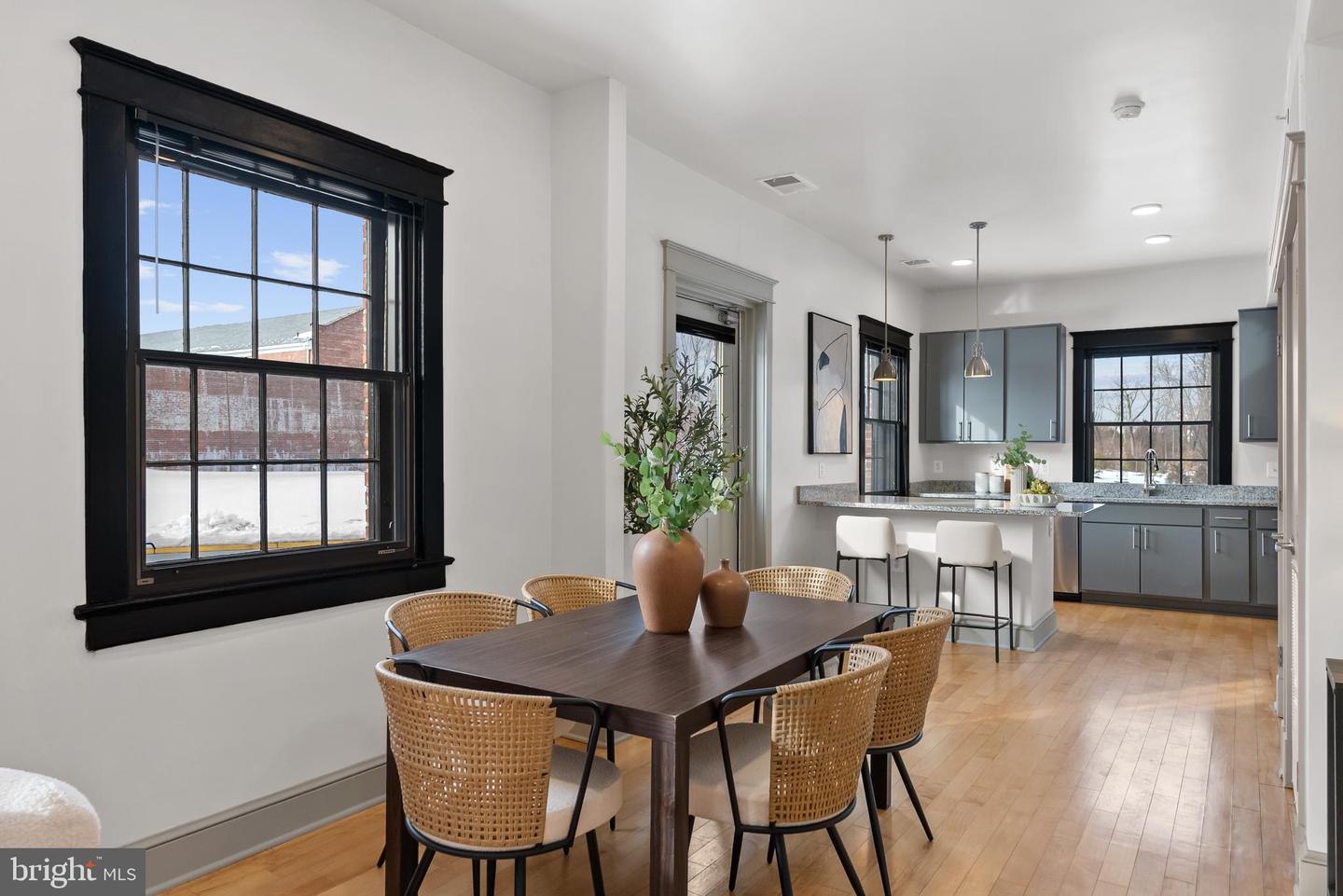 9071 POWER HOUSE RD #101, LORTON, Virginia 22079, 1 Bedroom Bedrooms, 5 Rooms Rooms,1 BathroomBathrooms,Residential,For sale,9071 POWER HOUSE RD #101,VAFX2275910 MLS # VAFX2275910