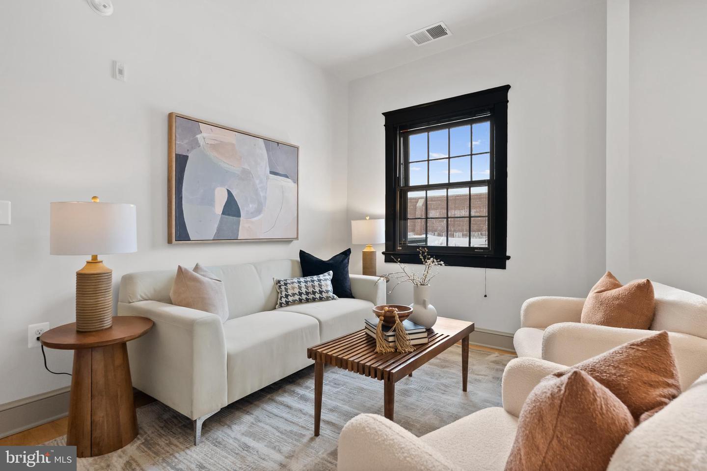 9071 POWER HOUSE RD #101, LORTON, Virginia 22079, 1 Bedroom Bedrooms, 5 Rooms Rooms,1 BathroomBathrooms,Residential,For sale,9071 POWER HOUSE RD #101,VAFX2275910 MLS # VAFX2275910