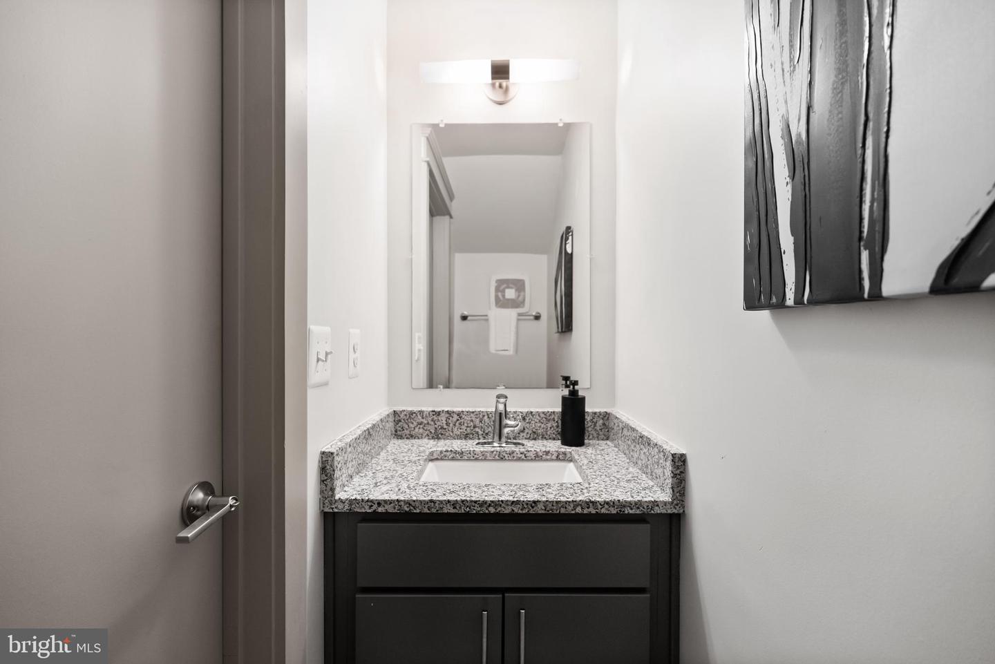 9071 POWER HOUSE RD #101, LORTON, Virginia 22079, 1 Bedroom Bedrooms, 5 Rooms Rooms,1 BathroomBathrooms,Residential,For sale,9071 POWER HOUSE RD #101,VAFX2275910 MLS # VAFX2275910