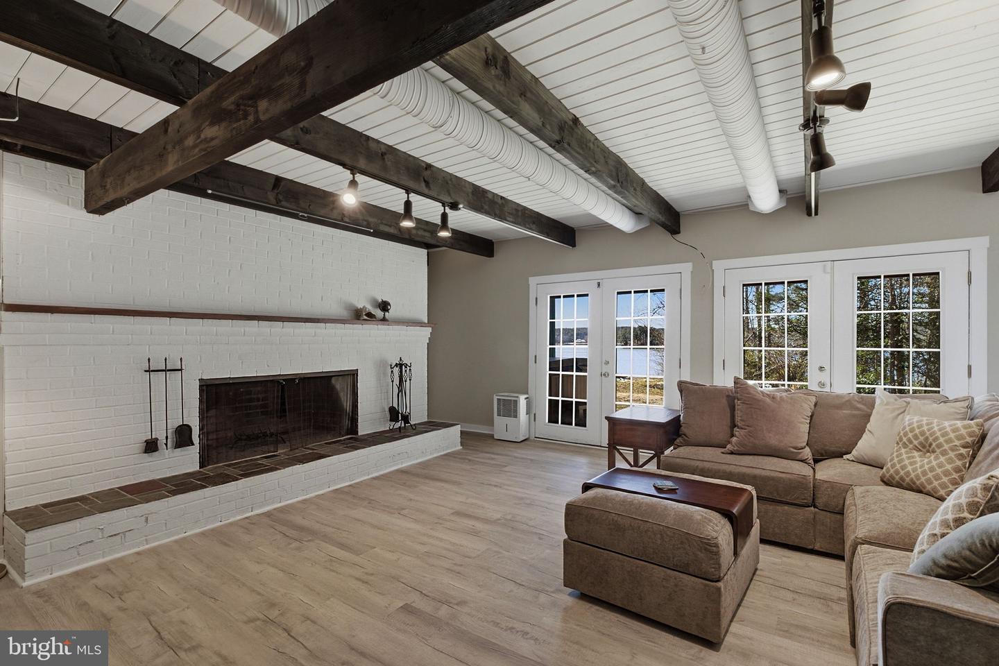 4 WICOMICO WAY, HEATHSVILLE, Virginia 22473, 3 Bedrooms Bedrooms, 11 Rooms Rooms,3 BathroomsBathrooms,Residential,For sale,4 WICOMICO WAY,VANV2001810 MLS # VANV2001810