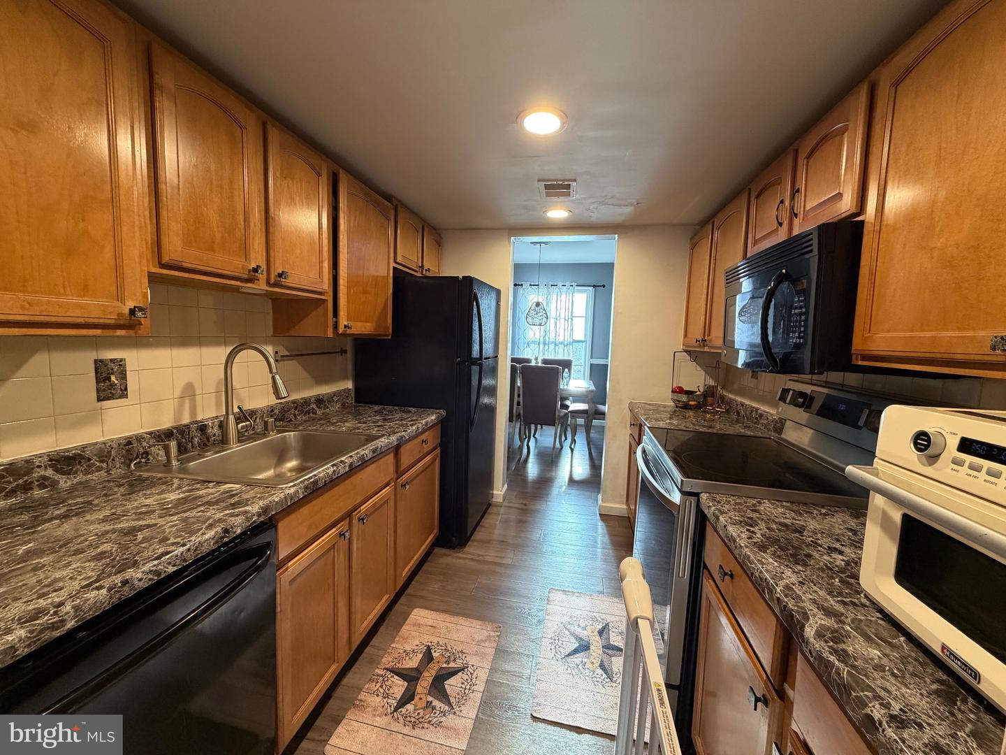 2927 PHEASANT LN, WOODBRIDGE, Virginia 22191, 4 Bedrooms Bedrooms, 6 Rooms Rooms,2 BathroomsBathrooms,Residential,For sale,2927 PHEASANT LN,VAPW2108718 MLS # VAPW2108718