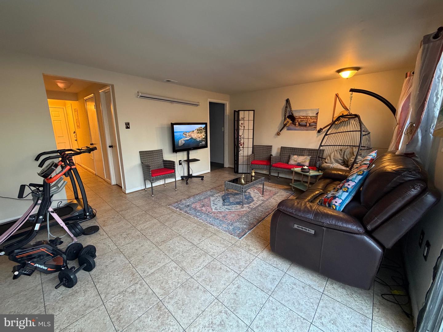 2927 PHEASANT LN, WOODBRIDGE, Virginia 22191, 4 Bedrooms Bedrooms, 6 Rooms Rooms,2 BathroomsBathrooms,Residential,For sale,2927 PHEASANT LN,VAPW2108718 MLS # VAPW2108718