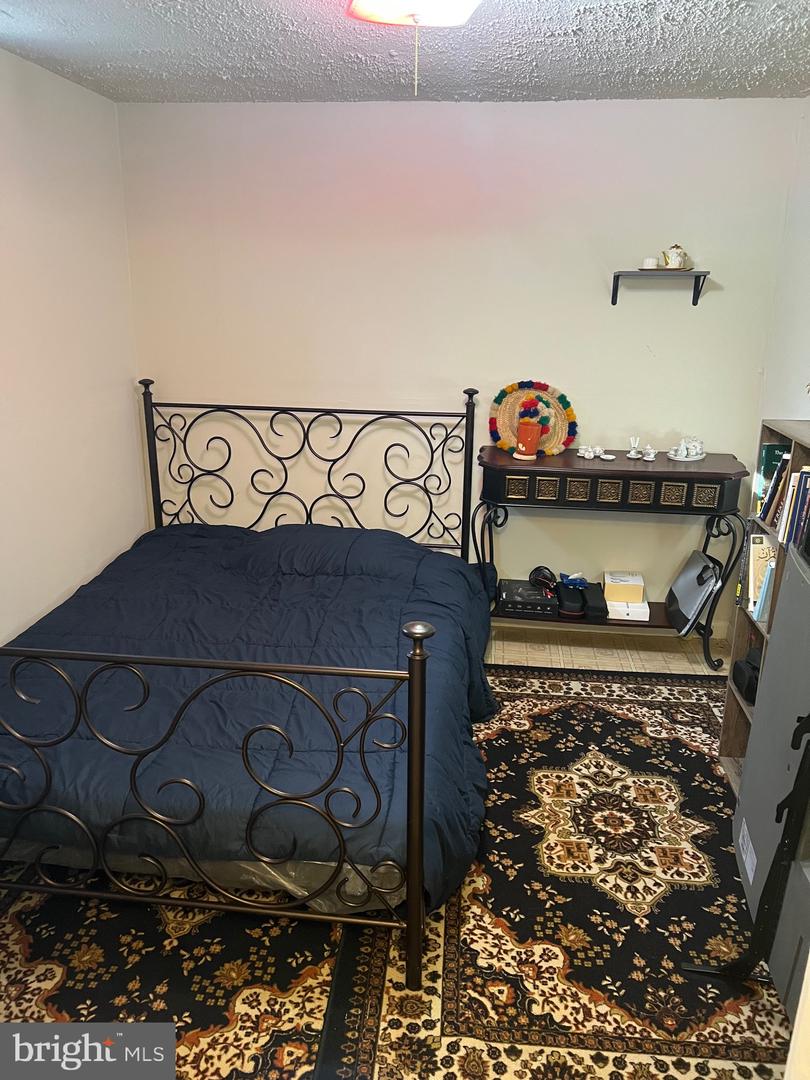 2927 PHEASANT LN, WOODBRIDGE, Virginia 22191, 4 Bedrooms Bedrooms, 6 Rooms Rooms,2 BathroomsBathrooms,Residential,For sale,2927 PHEASANT LN,VAPW2108718 MLS # VAPW2108718