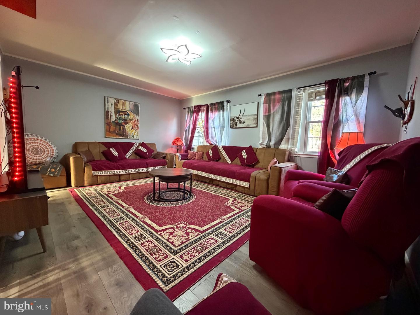 2927 PHEASANT LN, WOODBRIDGE, Virginia 22191, 4 Bedrooms Bedrooms, 6 Rooms Rooms,2 BathroomsBathrooms,Residential,For sale,2927 PHEASANT LN,VAPW2108718 MLS # VAPW2108718