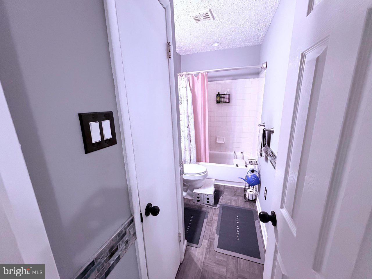 2927 PHEASANT LN, WOODBRIDGE, Virginia 22191, 4 Bedrooms Bedrooms, 6 Rooms Rooms,2 BathroomsBathrooms,Residential,For sale,2927 PHEASANT LN,VAPW2108718 MLS # VAPW2108718