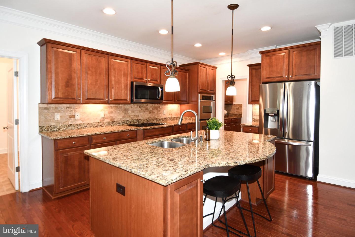 5104 HIRST VALLEY WAY, CENTREVILLE, Virginia 20120, 5 Bedrooms Bedrooms, ,4 BathroomsBathrooms,Residential,For sale,5104 HIRST VALLEY WAY,VAFX2281860 MLS # VAFX2281860