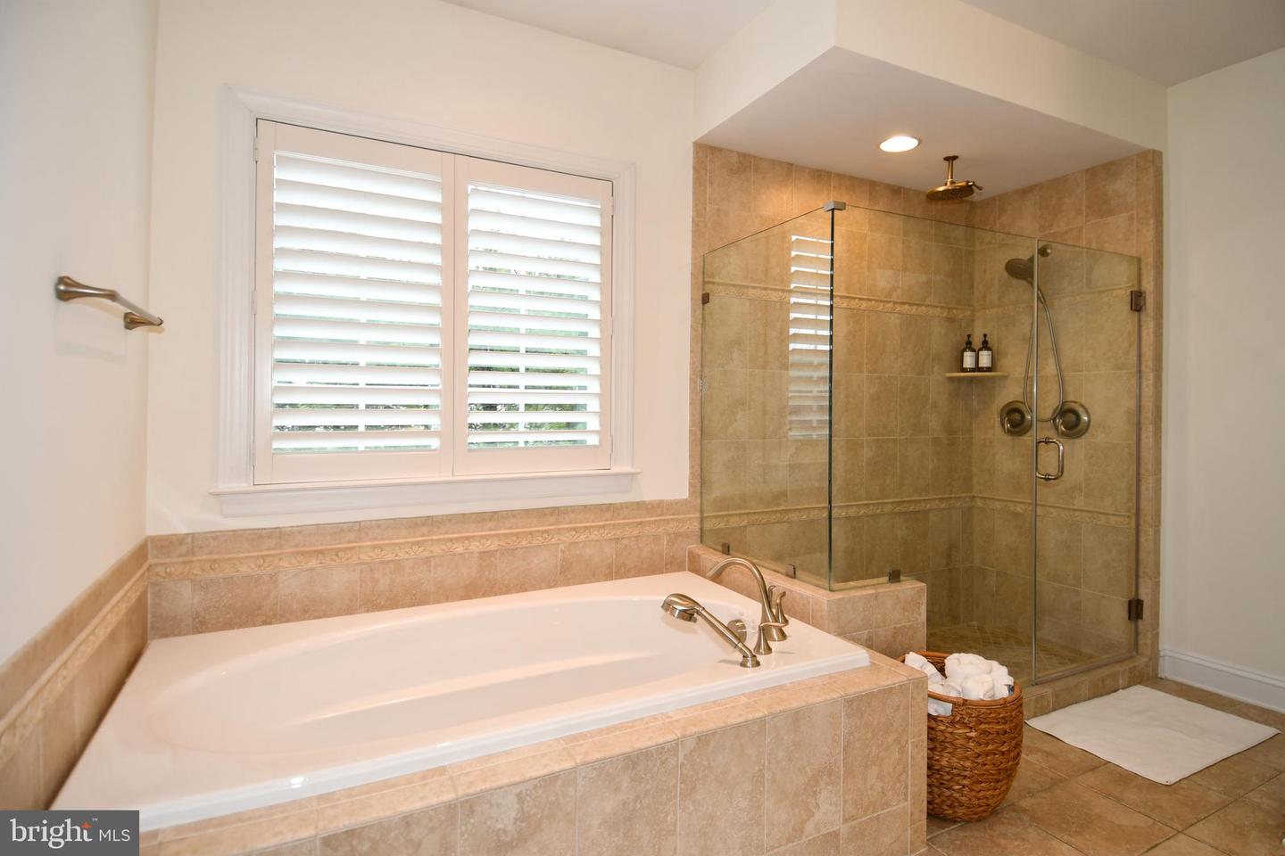 5104 HIRST VALLEY WAY, CENTREVILLE, Virginia 20120, 5 Bedrooms Bedrooms, ,4 BathroomsBathrooms,Residential,For sale,5104 HIRST VALLEY WAY,VAFX2281860 MLS # VAFX2281860