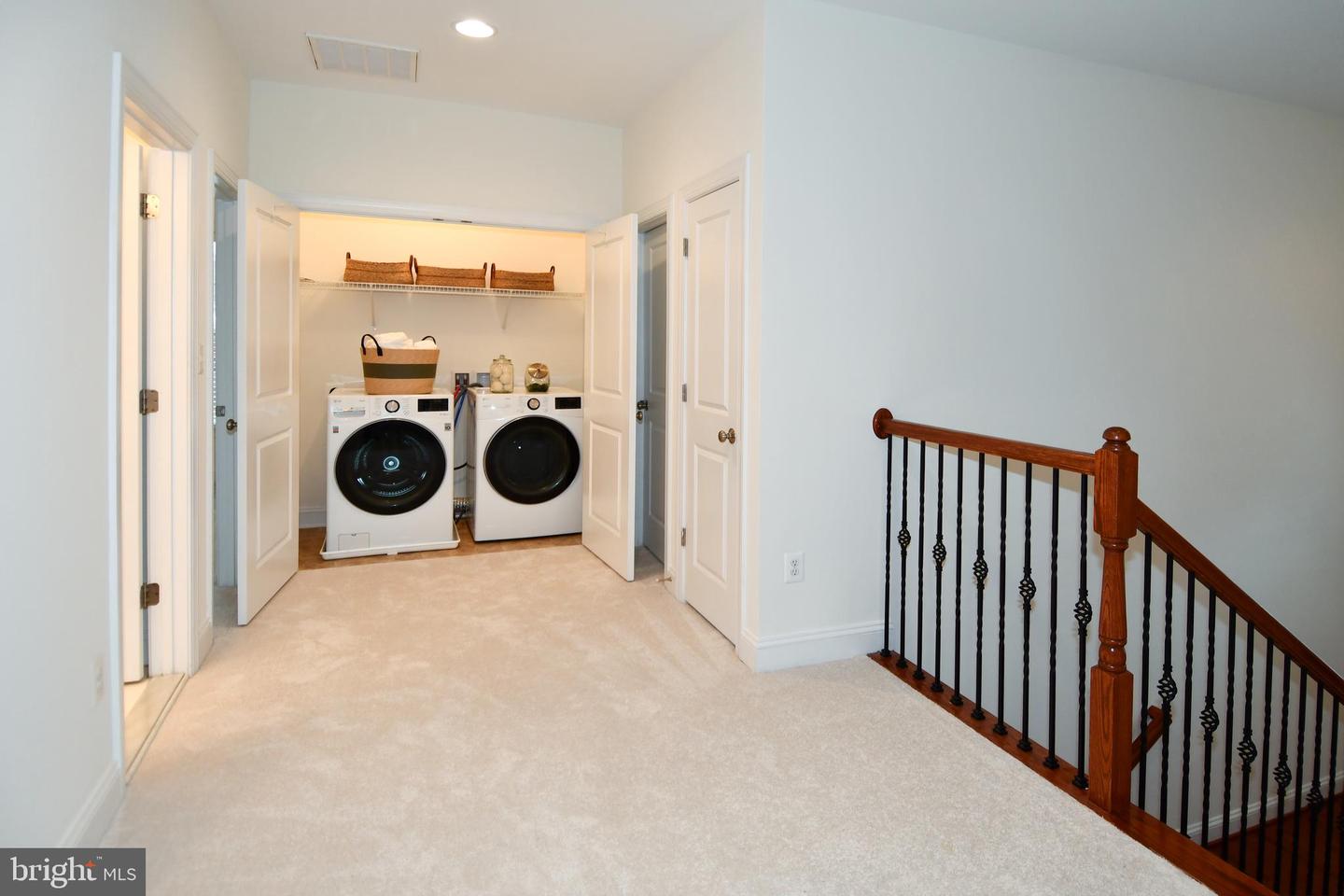 5104 HIRST VALLEY WAY, CENTREVILLE, Virginia 20120, 5 Bedrooms Bedrooms, ,4 BathroomsBathrooms,Residential,For sale,5104 HIRST VALLEY WAY,VAFX2281860 MLS # VAFX2281860