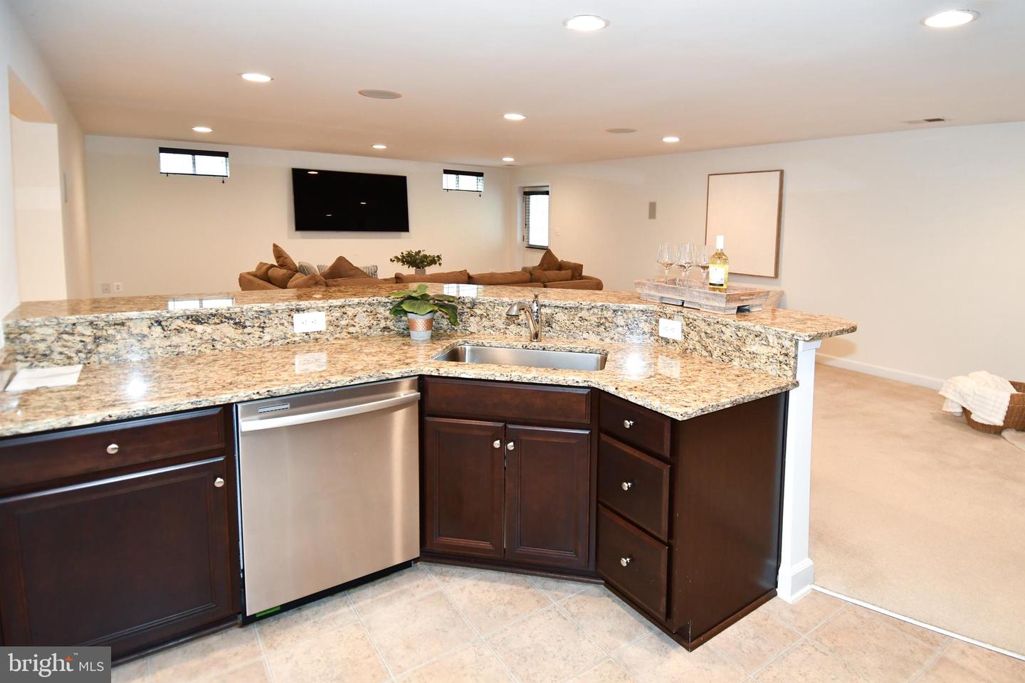 5104 HIRST VALLEY WAY, CENTREVILLE, Virginia 20120, 5 Bedrooms Bedrooms, ,4 BathroomsBathrooms,Residential,For sale,5104 HIRST VALLEY WAY,VAFX2281860 MLS # VAFX2281860