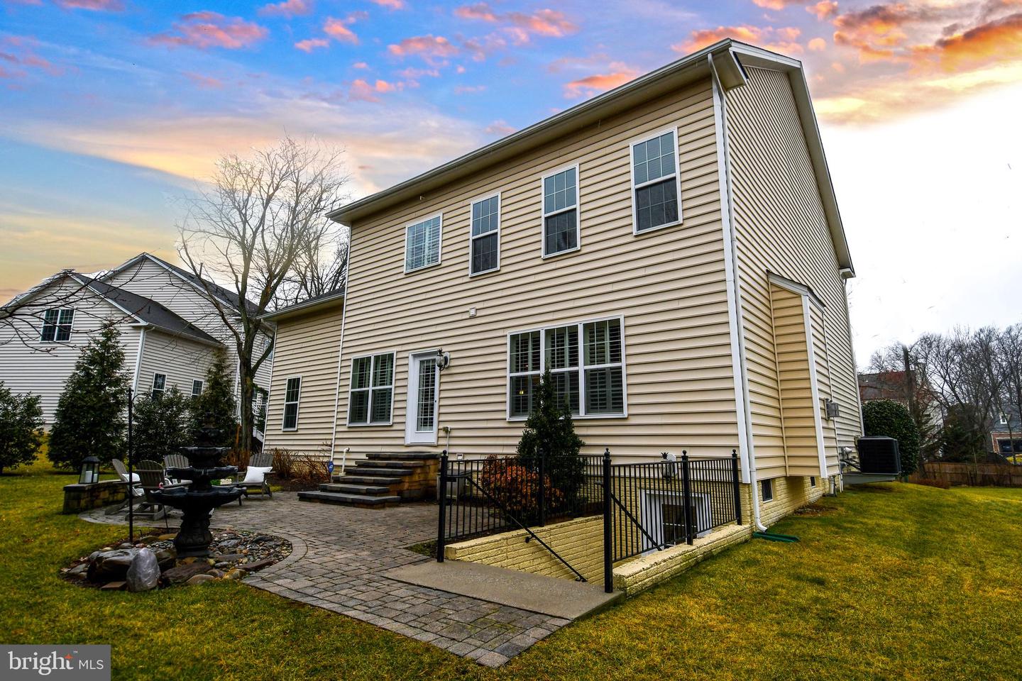 5104 HIRST VALLEY WAY, CENTREVILLE, Virginia 20120, 5 Bedrooms Bedrooms, ,4 BathroomsBathrooms,Residential,For sale,5104 HIRST VALLEY WAY,VAFX2281860 MLS # VAFX2281860