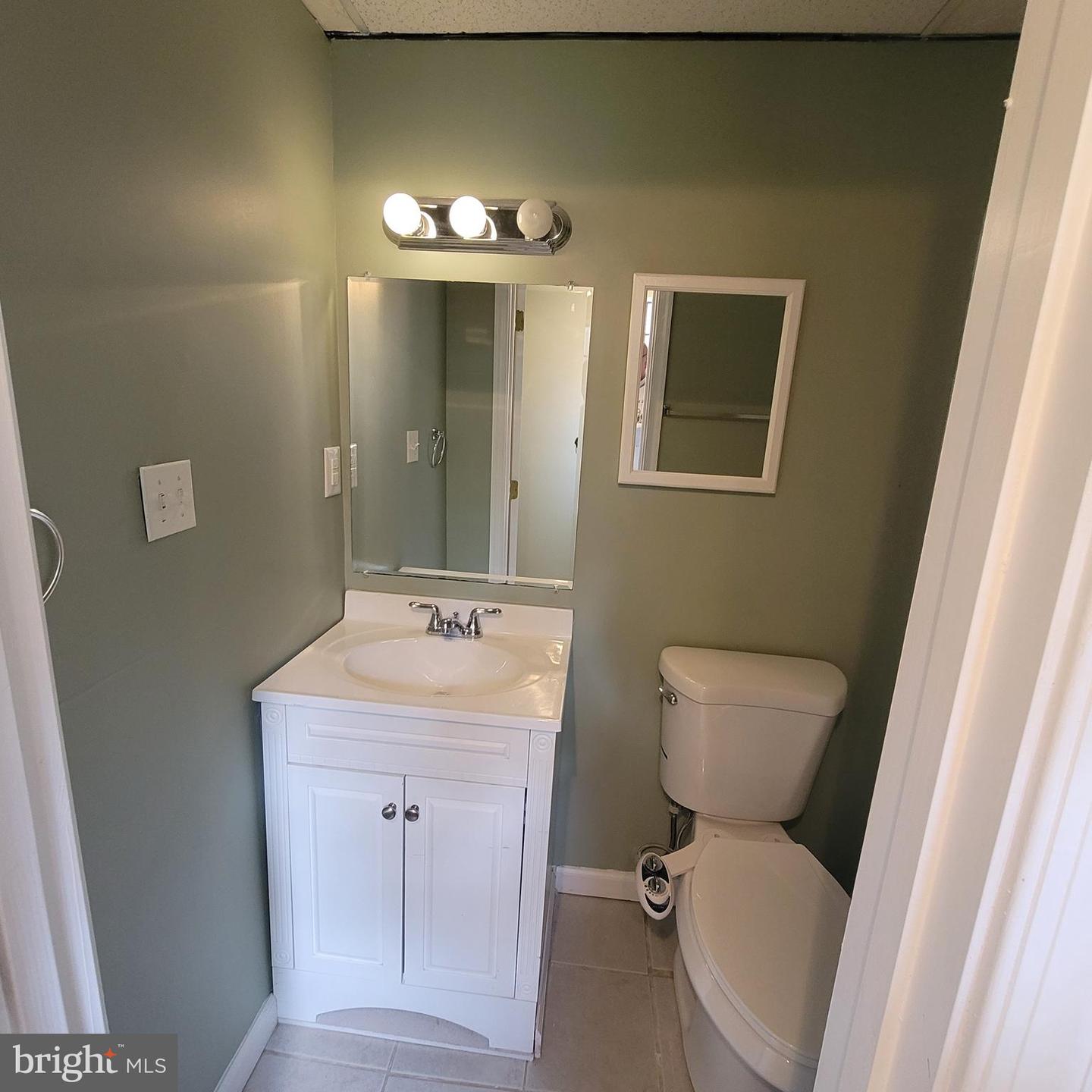 23 JERMYN CT, STERLING, Virginia 20165, 4 Bedrooms Bedrooms, ,3 BathroomsBathrooms,Residential,For sale,23 JERMYN CT,VALO2112164 MLS # VALO2112164