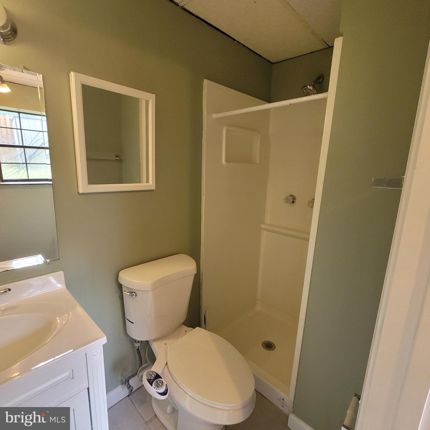 23 JERMYN CT, STERLING, Virginia 20165, 4 Bedrooms Bedrooms, ,3 BathroomsBathrooms,Residential,For sale,23 JERMYN CT,VALO2112164 MLS # VALO2112164