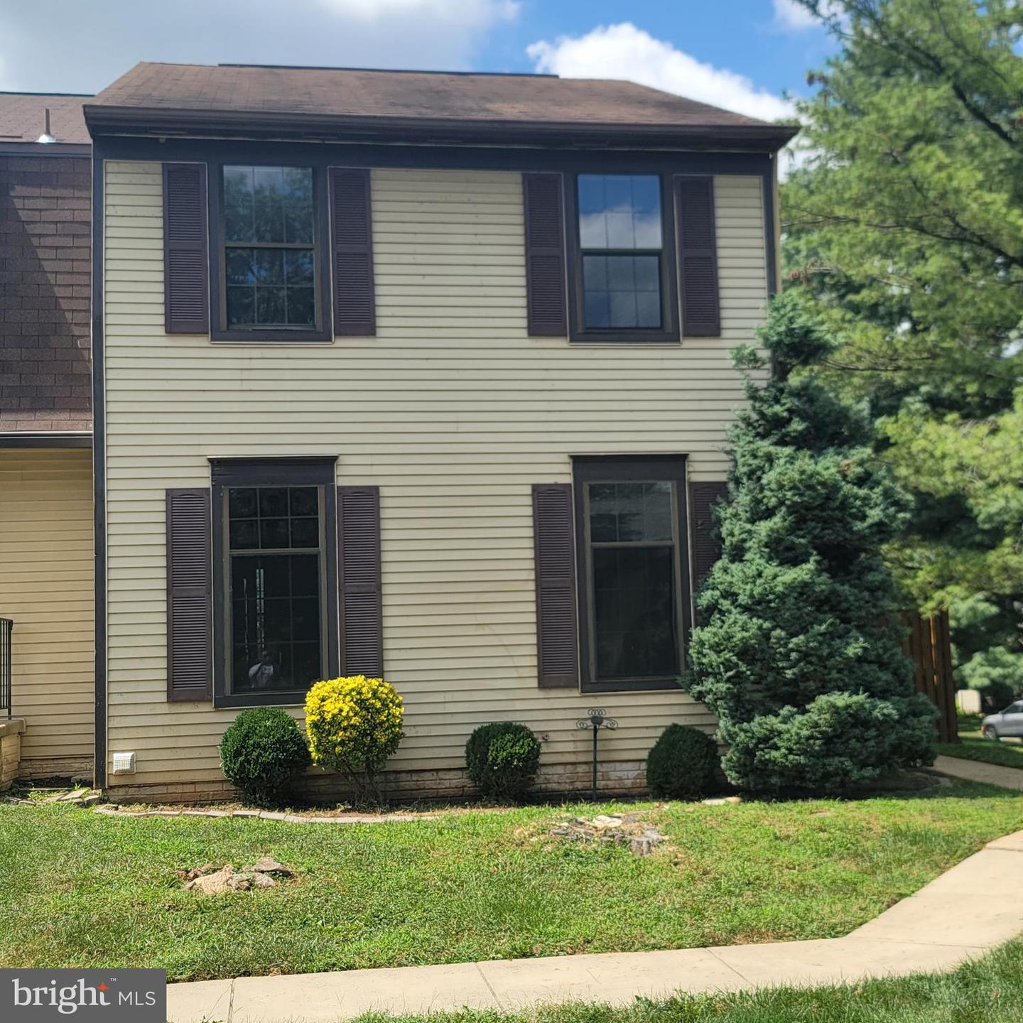 23 JERMYN CT, STERLING, Virginia 20165, 4 Bedrooms Bedrooms, ,3 BathroomsBathrooms,Residential,For sale,23 JERMYN CT,VALO2112164 MLS # VALO2112164