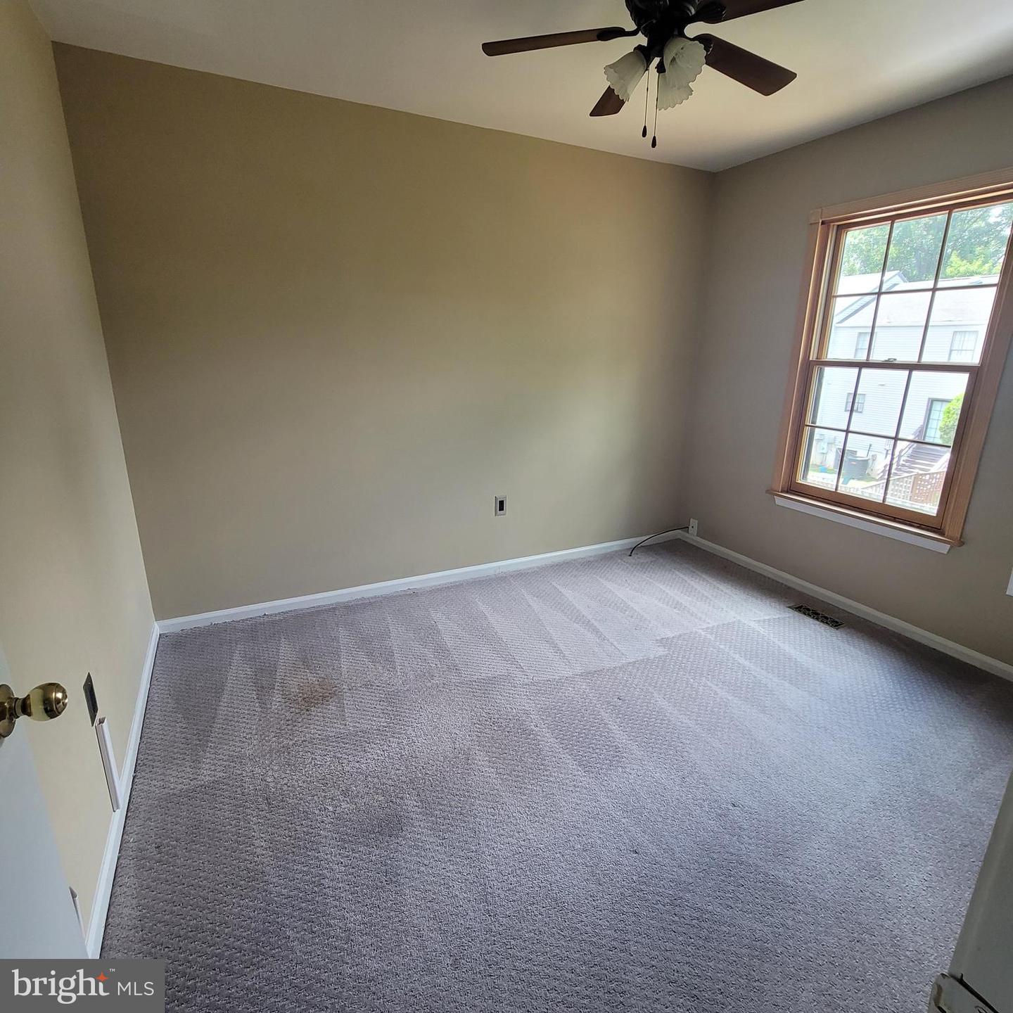 23 JERMYN CT, STERLING, Virginia 20165, 4 Bedrooms Bedrooms, ,3 BathroomsBathrooms,Residential,For sale,23 JERMYN CT,VALO2112164 MLS # VALO2112164