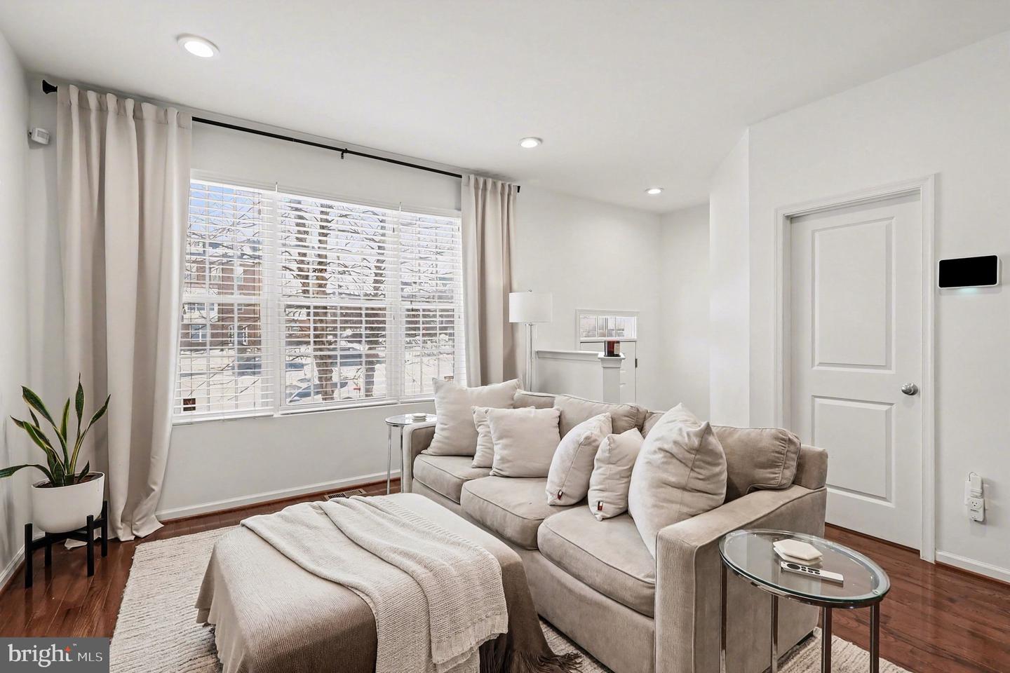 41627 EPPING GREEN SQ, ALDIE, Virginia 20105, 3 Bedrooms Bedrooms, ,2 BathroomsBathrooms,Residential,For sale,41627 EPPING GREEN SQ,VALO2112640 MLS # VALO2112640