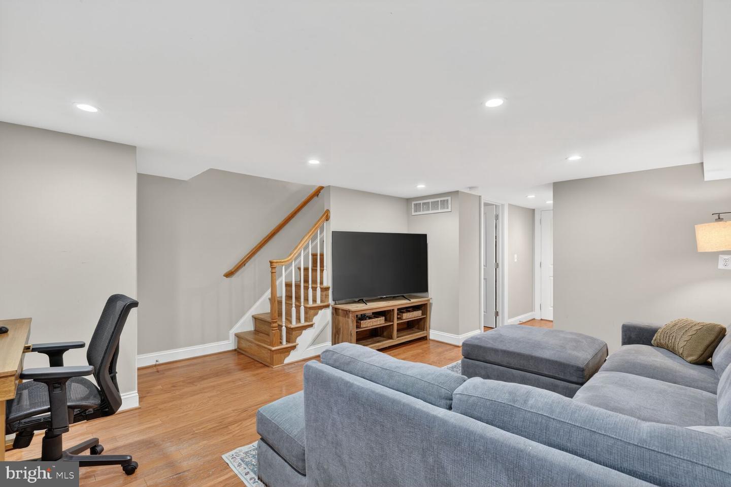 1014 COLONIAL AVE, ALEXANDRIA, Virginia 22314, 3 Bedrooms Bedrooms, ,2 BathroomsBathrooms,Residential,For sale,1014 COLONIAL AVE,VAAX2052744 MLS # VAAX2052744