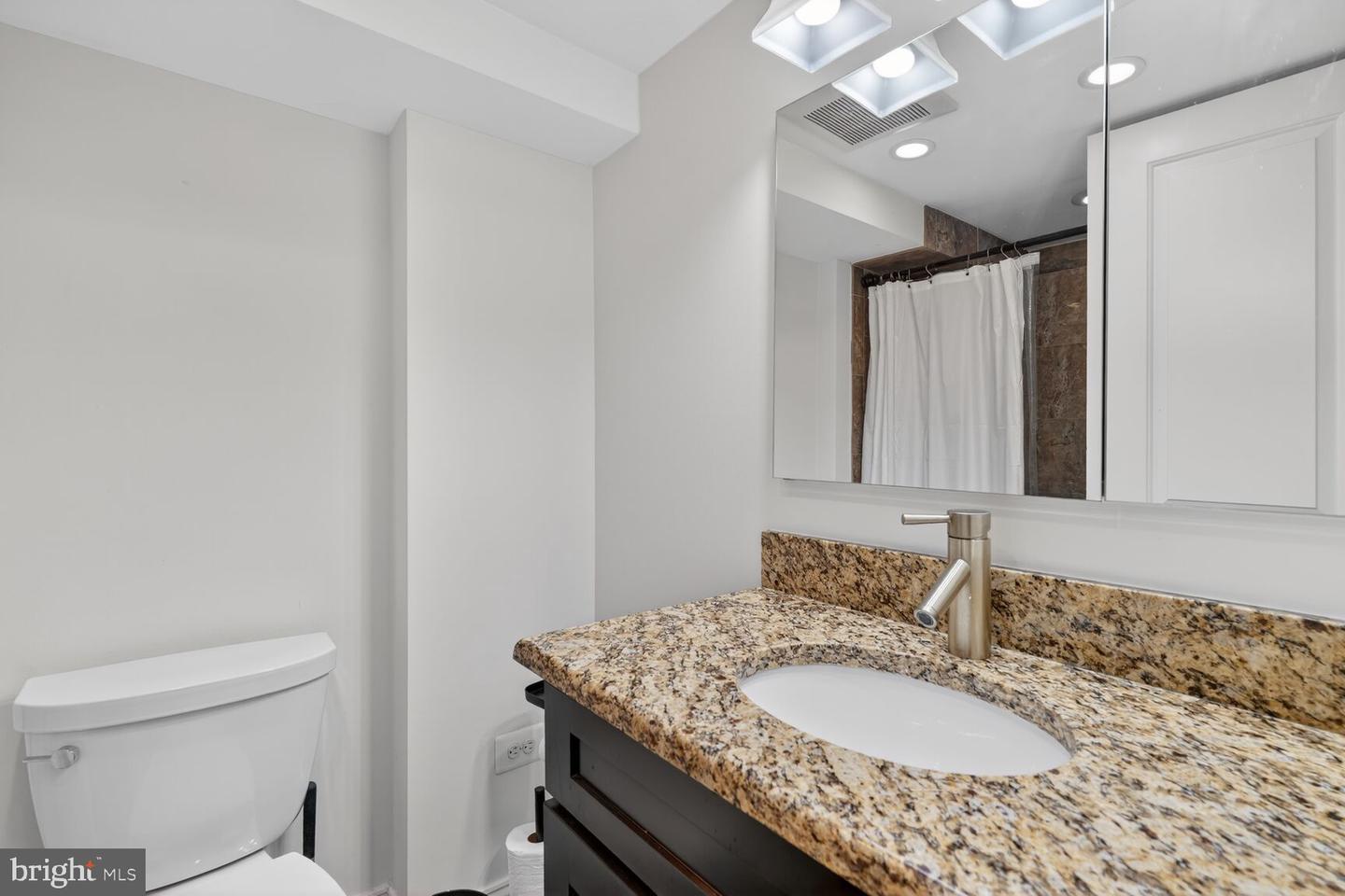 1014 COLONIAL AVE, ALEXANDRIA, Virginia 22314, 3 Bedrooms Bedrooms, ,2 BathroomsBathrooms,Residential,For sale,1014 COLONIAL AVE,VAAX2052744 MLS # VAAX2052744