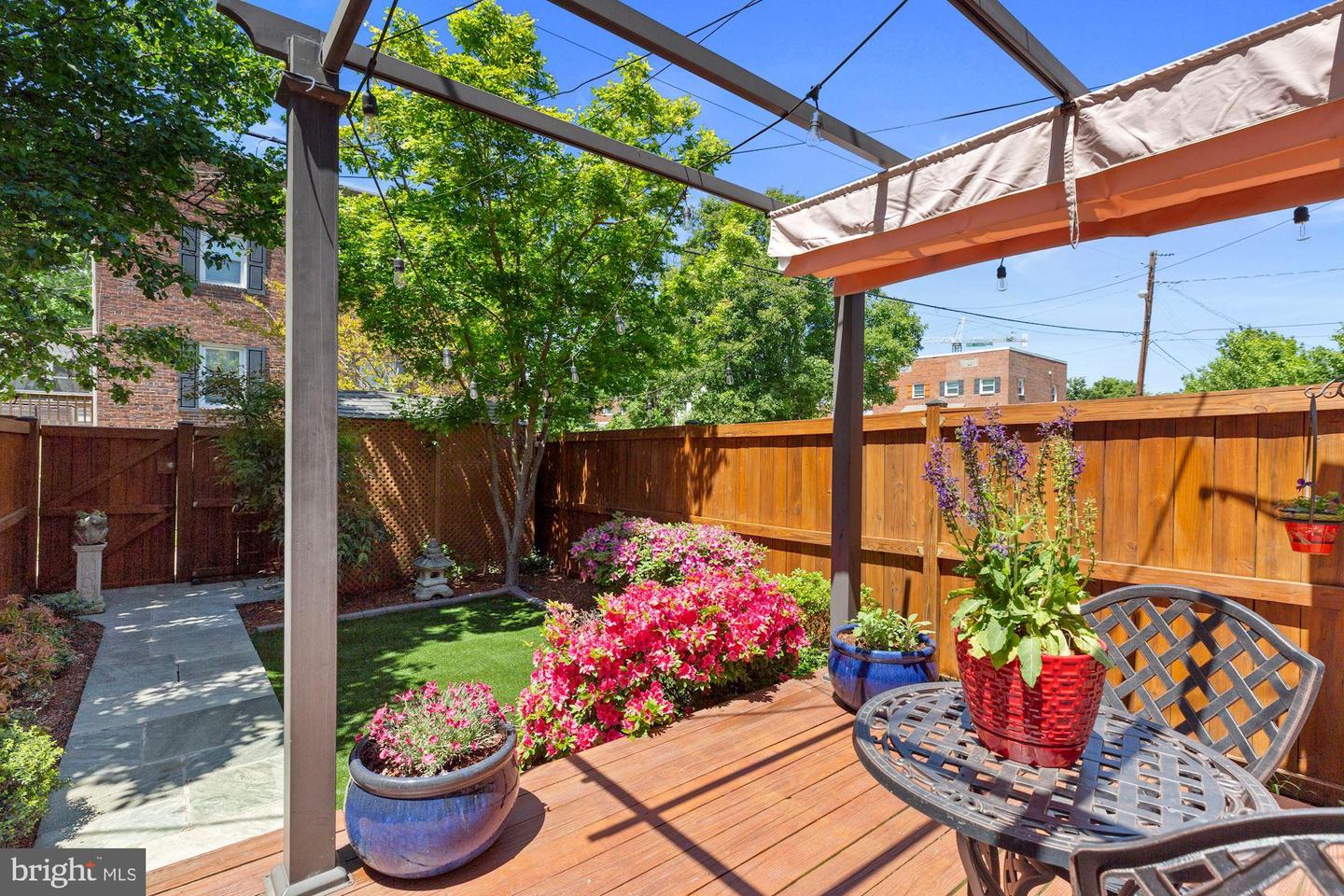 1014 COLONIAL AVE, ALEXANDRIA, Virginia 22314, 3 Bedrooms Bedrooms, ,2 BathroomsBathrooms,Residential,For sale,1014 COLONIAL AVE,VAAX2052744 MLS # VAAX2052744