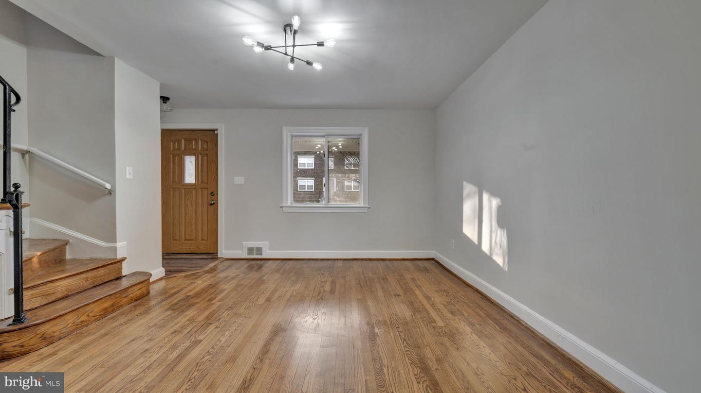 818 51ST ST SE, WASHINGTON, District Of Columbia 20019, ,Residential,For sale,818 51ST ST SE,DCDC2242076 MLS # DCDC2242076