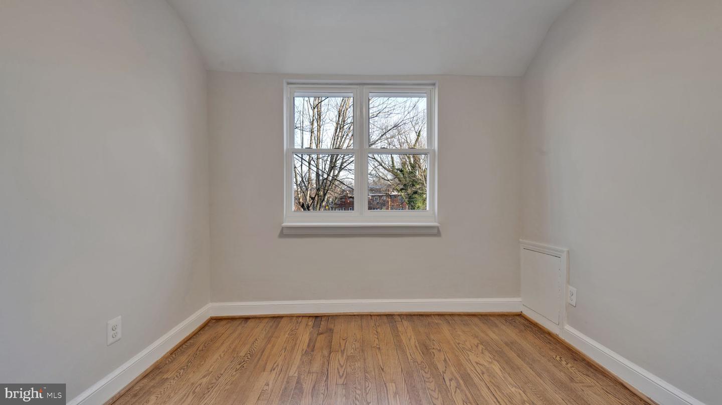 818 51ST ST SE, WASHINGTON, District Of Columbia 20019, ,Residential,For sale,818 51ST ST SE,DCDC2242076 MLS # DCDC2242076