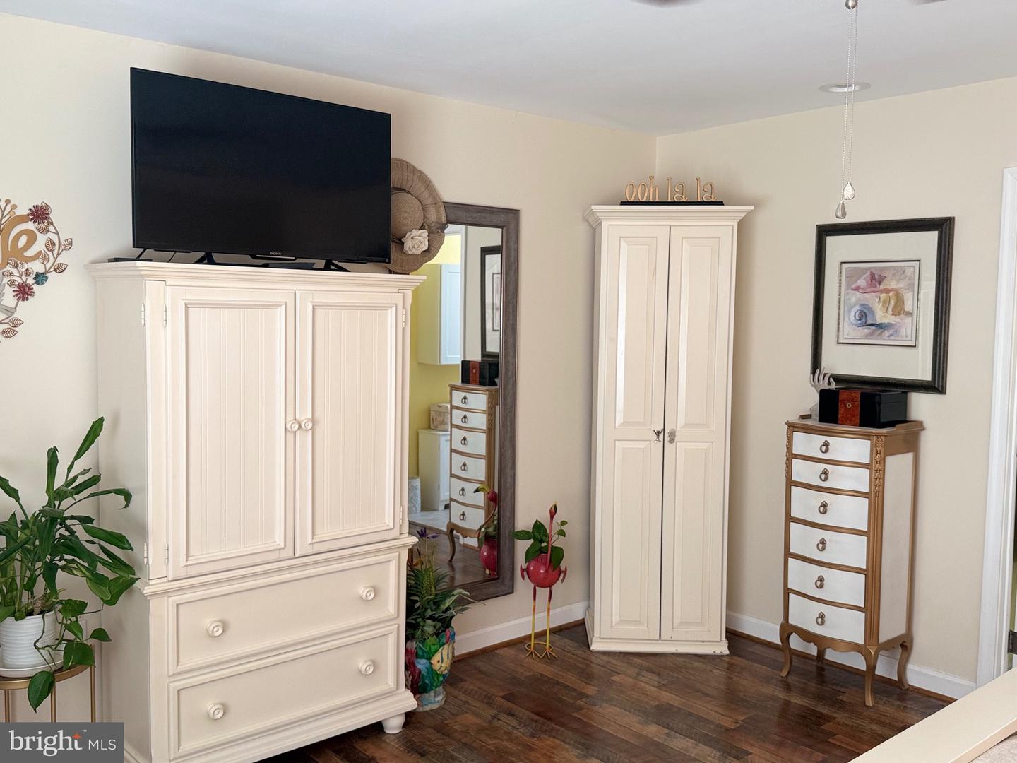 1157 GRANNY SMITH RD, LINDEN, Virginia 22642, 3 Bedrooms Bedrooms, 7 Rooms Rooms,3 BathroomsBathrooms,Residential,For sale,1157 GRANNY SMITH RD,VAWR2013180 MLS # VAWR2013180