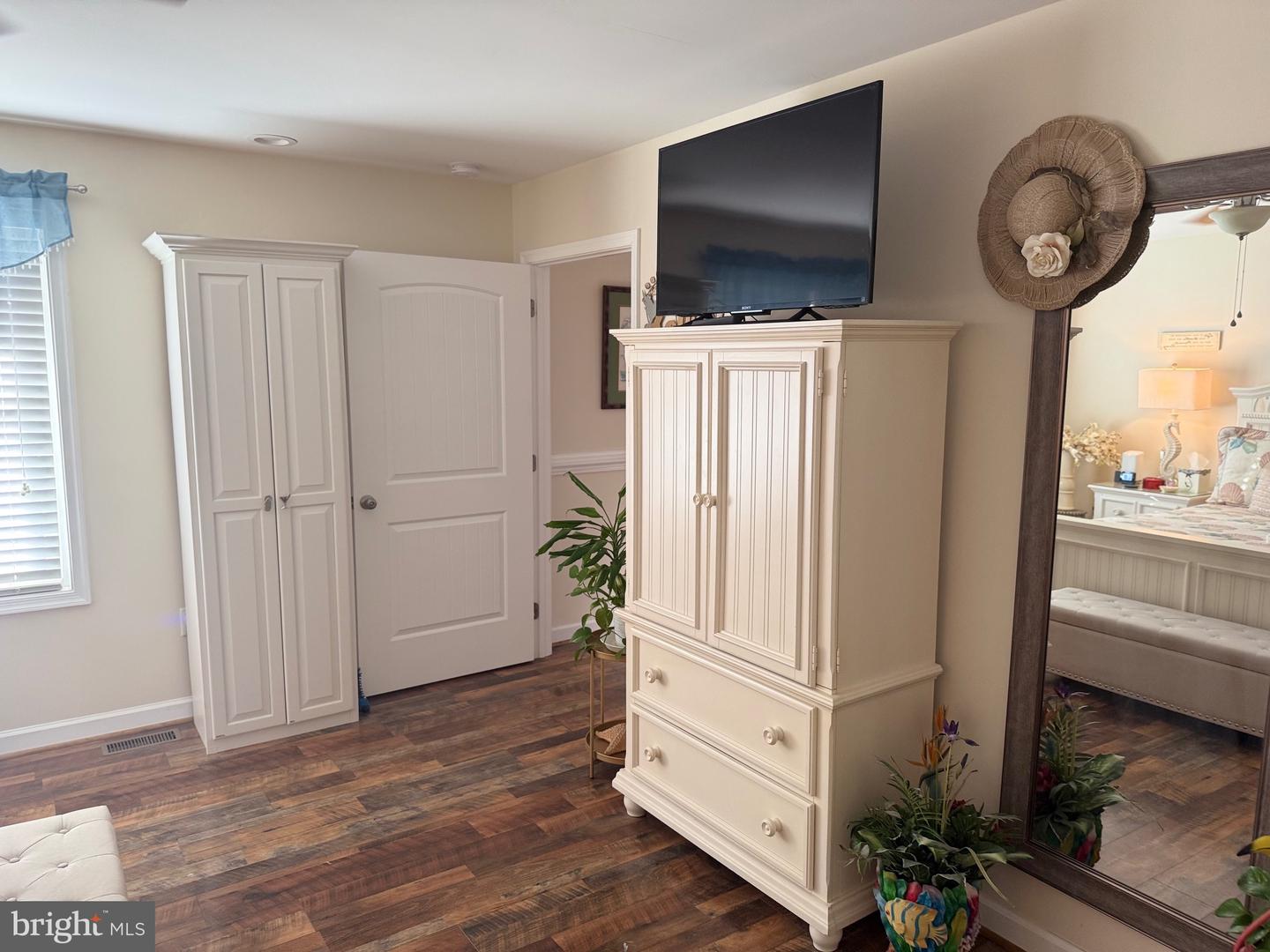 1157 GRANNY SMITH RD, LINDEN, Virginia 22642, 3 Bedrooms Bedrooms, 7 Rooms Rooms,3 BathroomsBathrooms,Residential,For sale,1157 GRANNY SMITH RD,VAWR2013180 MLS # VAWR2013180