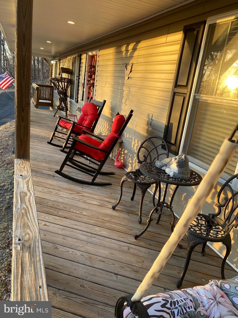 1157 GRANNY SMITH RD, LINDEN, Virginia 22642, 3 Bedrooms Bedrooms, 7 Rooms Rooms,3 BathroomsBathrooms,Residential,For sale,1157 GRANNY SMITH RD,VAWR2013180 MLS # VAWR2013180