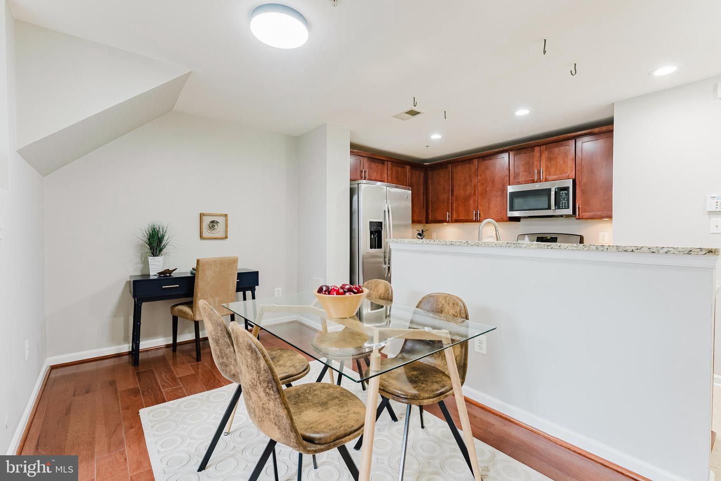 12468-A LIBERTY BRIDGE RD, FAIRFAX, Virginia 22033, 2 Bedrooms Bedrooms, ,2 BathroomsBathrooms,Residential,For sale,12468-A LIBERTY BRIDGE RD,VAFX2286808 MLS # VAFX2286808