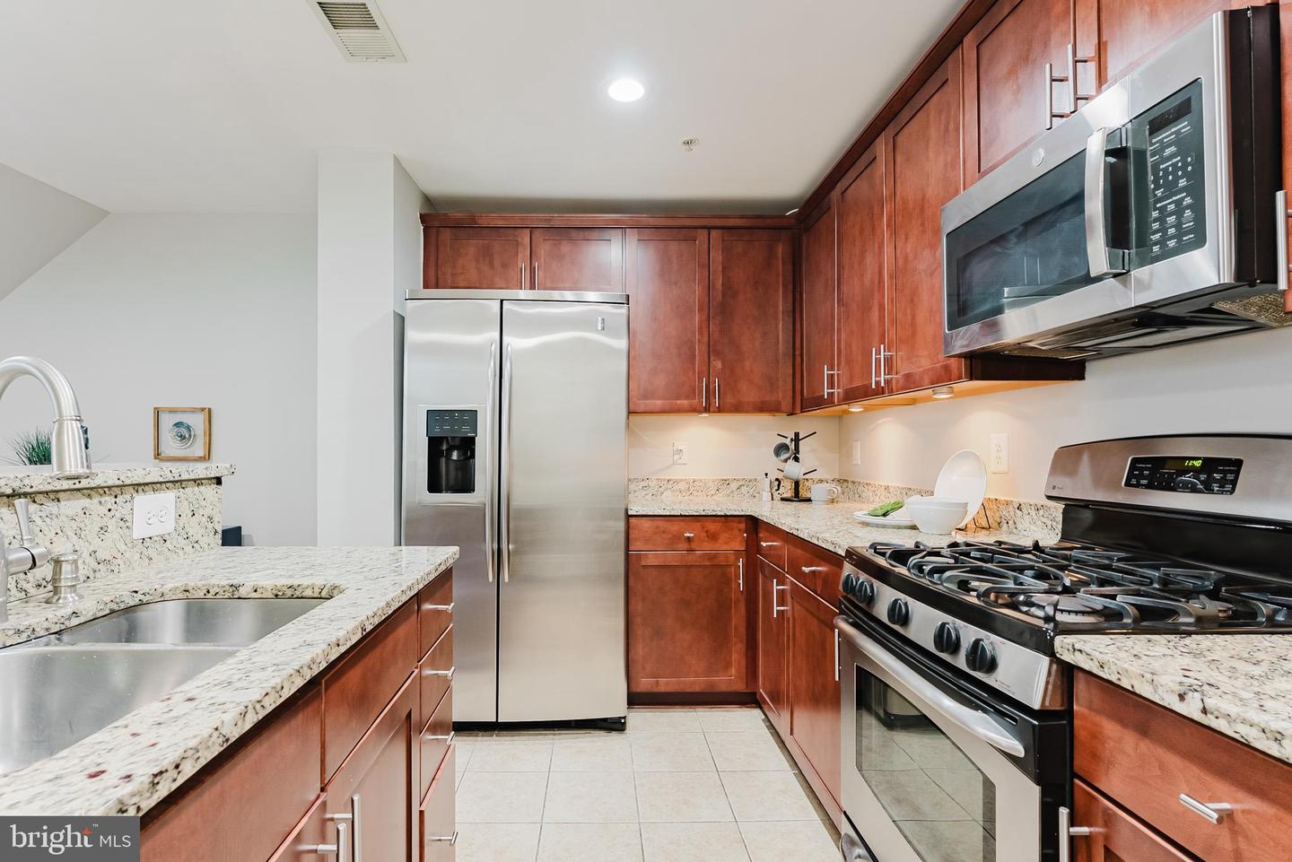 12468-A LIBERTY BRIDGE RD, FAIRFAX, Virginia 22033, 2 Bedrooms Bedrooms, ,2 BathroomsBathrooms,Residential,For sale,12468-A LIBERTY BRIDGE RD,VAFX2286808 MLS # VAFX2286808