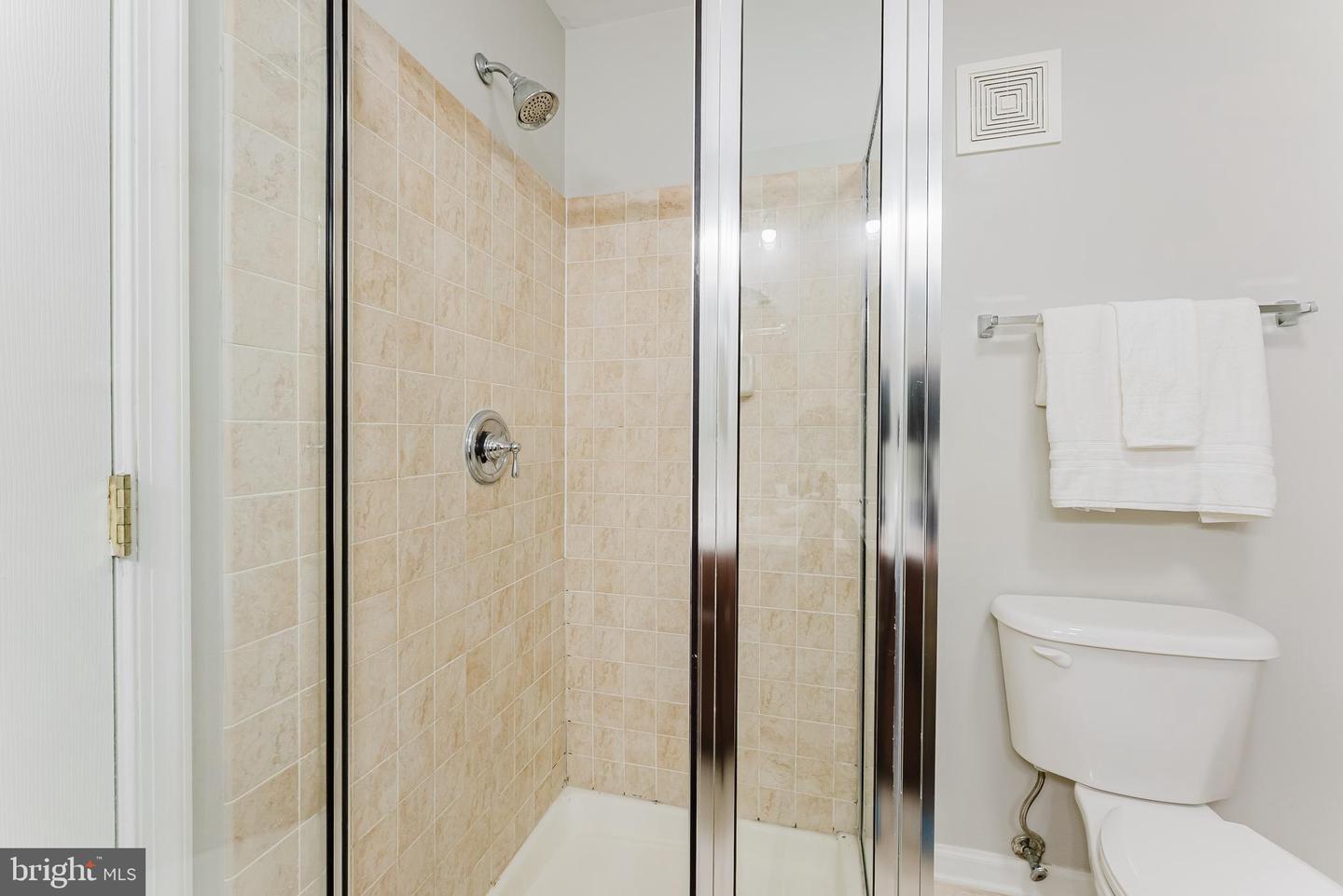 12468-A LIBERTY BRIDGE RD, FAIRFAX, Virginia 22033, 2 Bedrooms Bedrooms, ,2 BathroomsBathrooms,Residential,For sale,12468-A LIBERTY BRIDGE RD,VAFX2286808 MLS # VAFX2286808