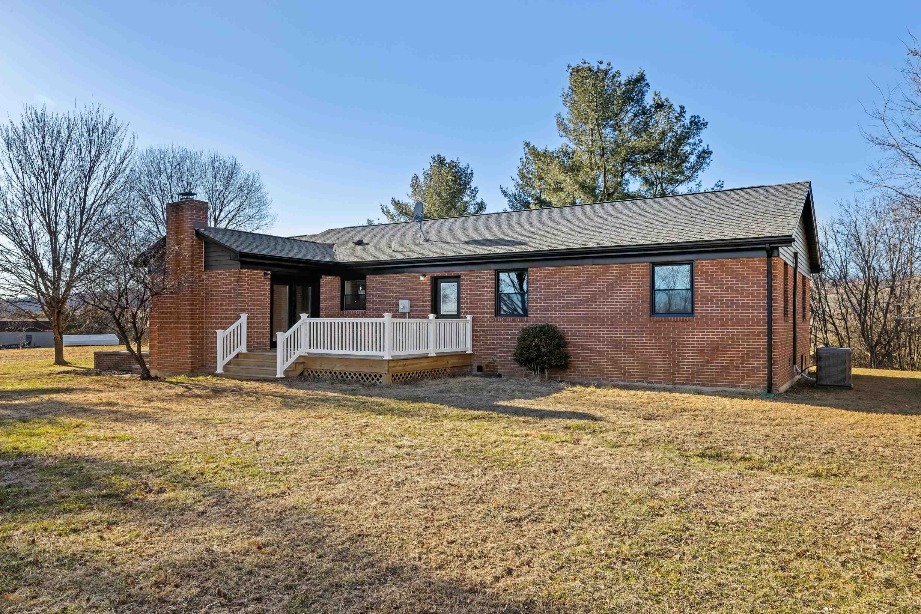 1293 LEE HWY, VERONA, Virginia 24482, 4 Bedrooms Bedrooms, ,2 BathroomsBathrooms,Residential,1293 LEE HWY,673632 MLS # 673632