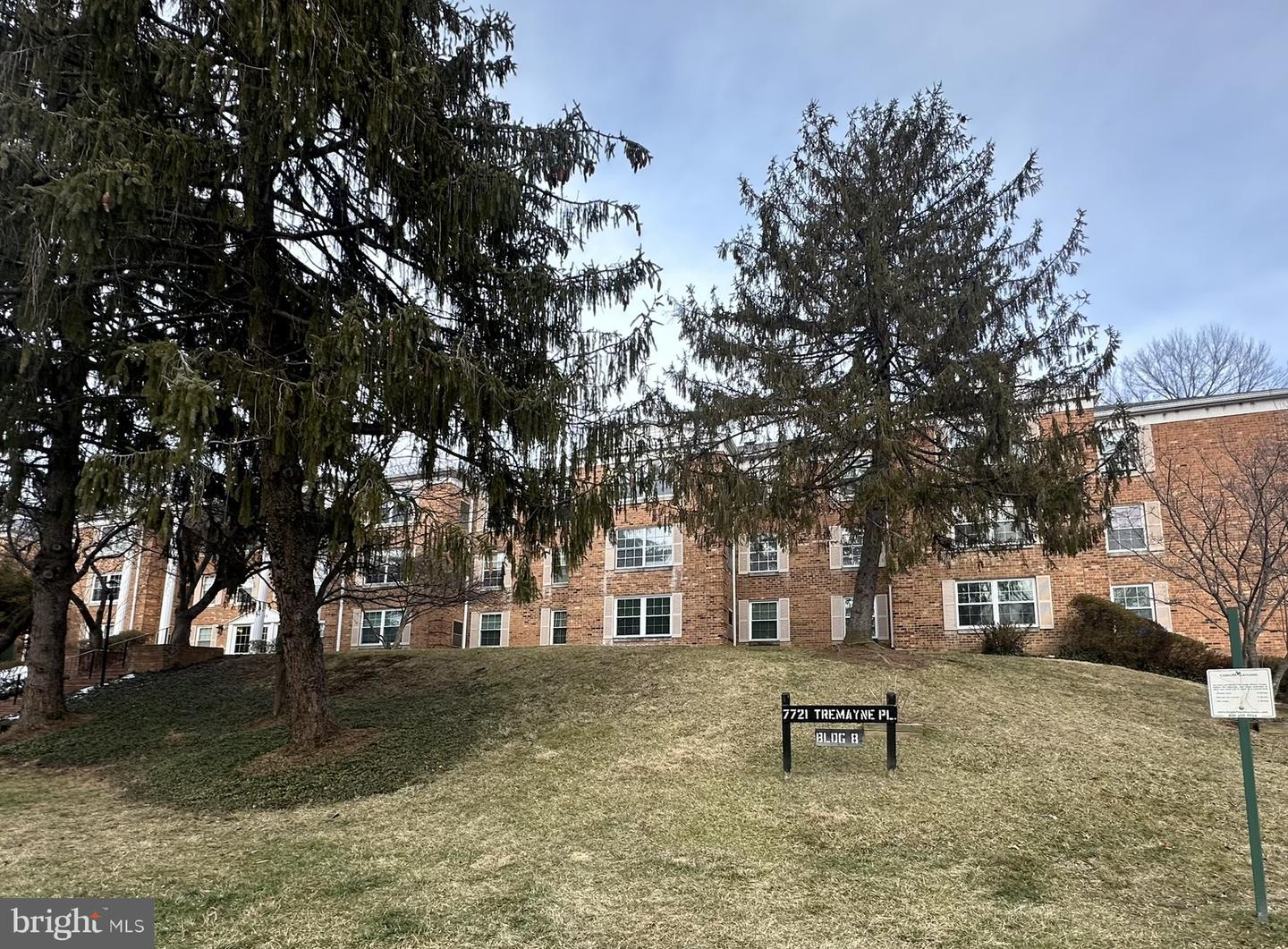 7721 TREMAYNE PL #215, MCLEAN, Virginia 22102, 2 Bedrooms Bedrooms, 4 Rooms Rooms,2 BathroomsBathrooms,Residential,For sale,7721 TREMAYNE PL #215,VAFX2287176 MLS # VAFX2287176